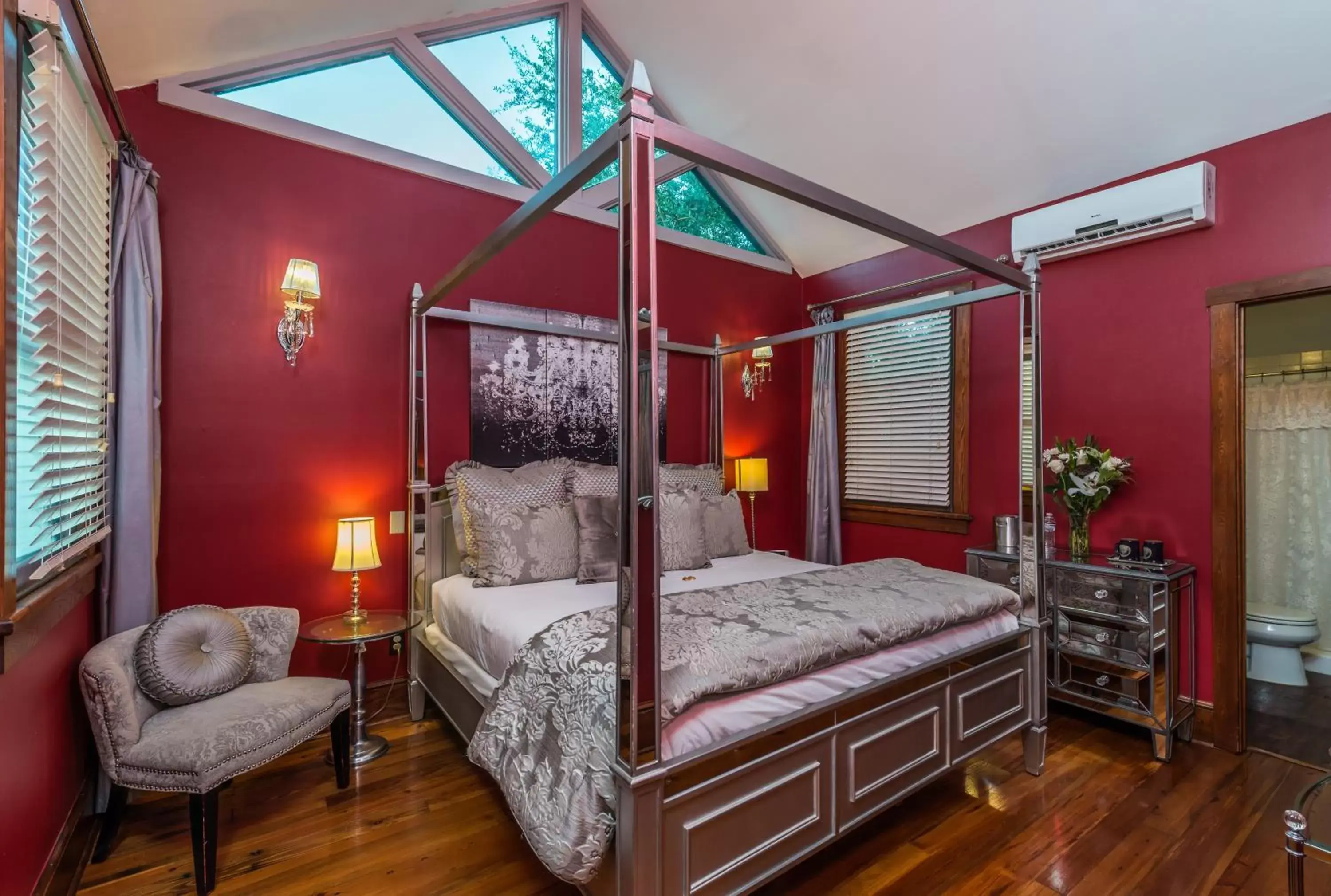 King Room - Platinum Room in Carriage Way Inn Bed & Breakfast Adults Only - 21 years old and up King Room - Platinum Room in Carriage Way Inn Bed & Breakfast Adults Only - 21 years old and up