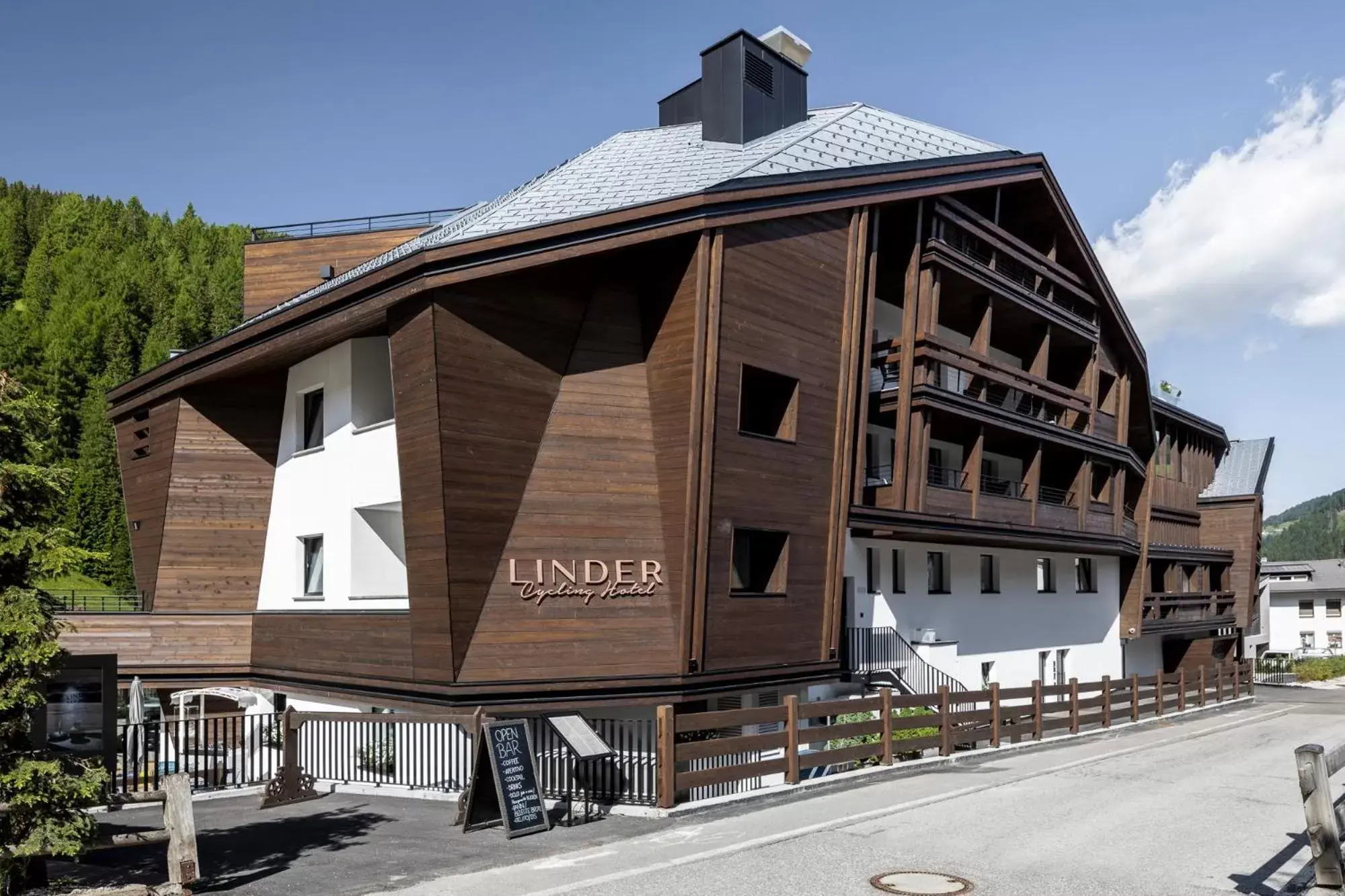 Property building in Linder Cycling Hotel