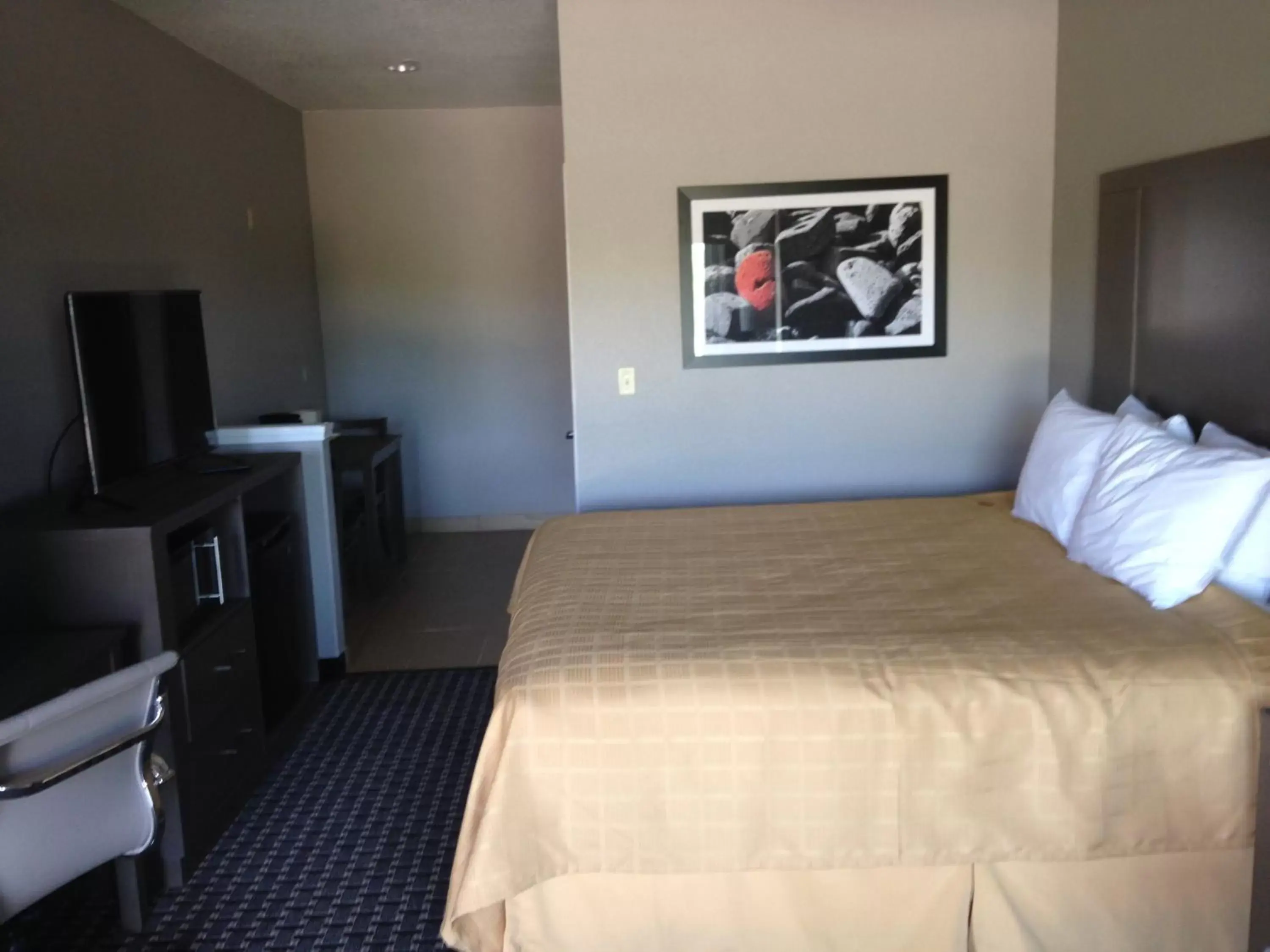 Bedroom, Bed in Scottish Inn & Suites Cotulla, TX