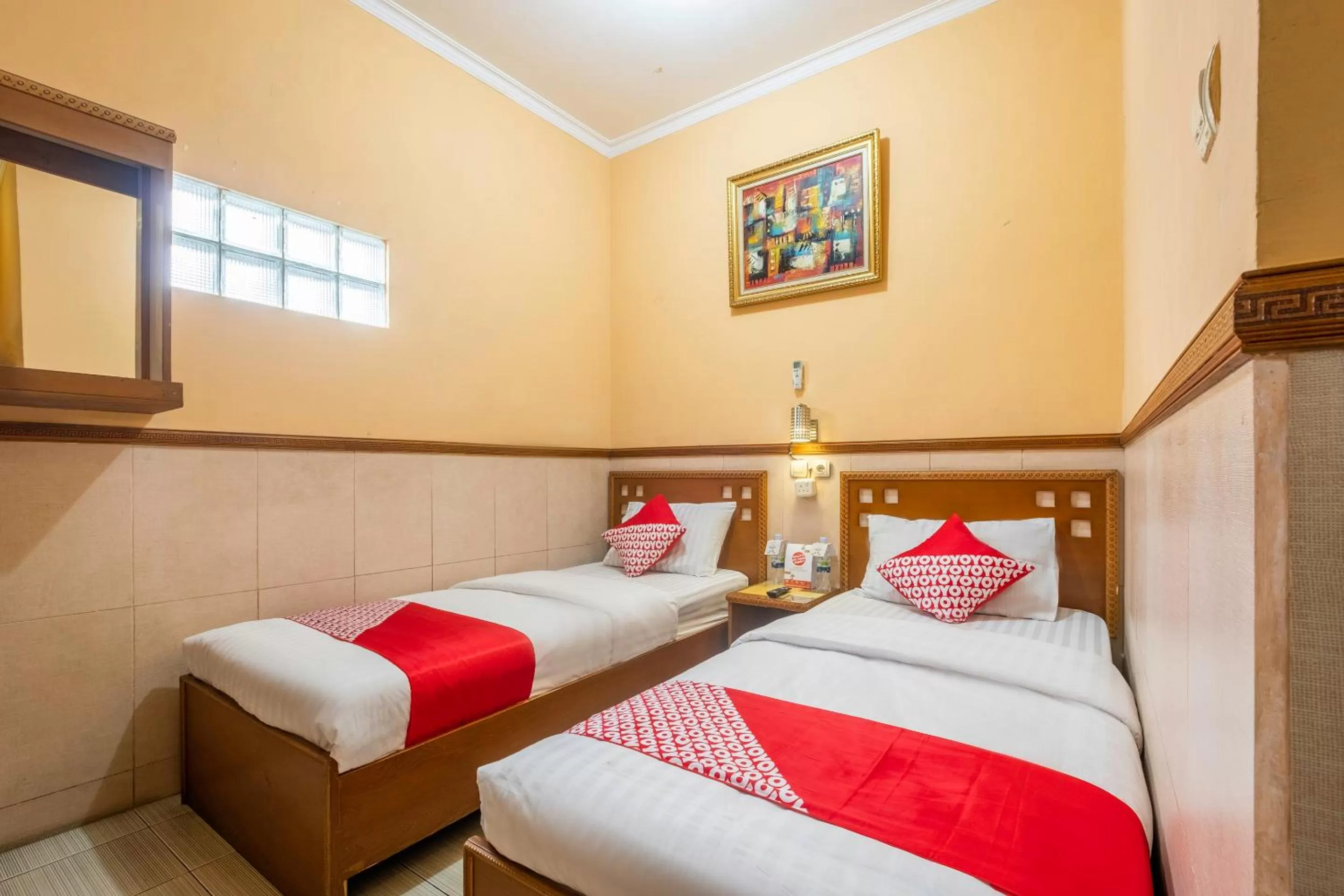 Standard Twin Room in OYO 1446 Patradisa Hotel