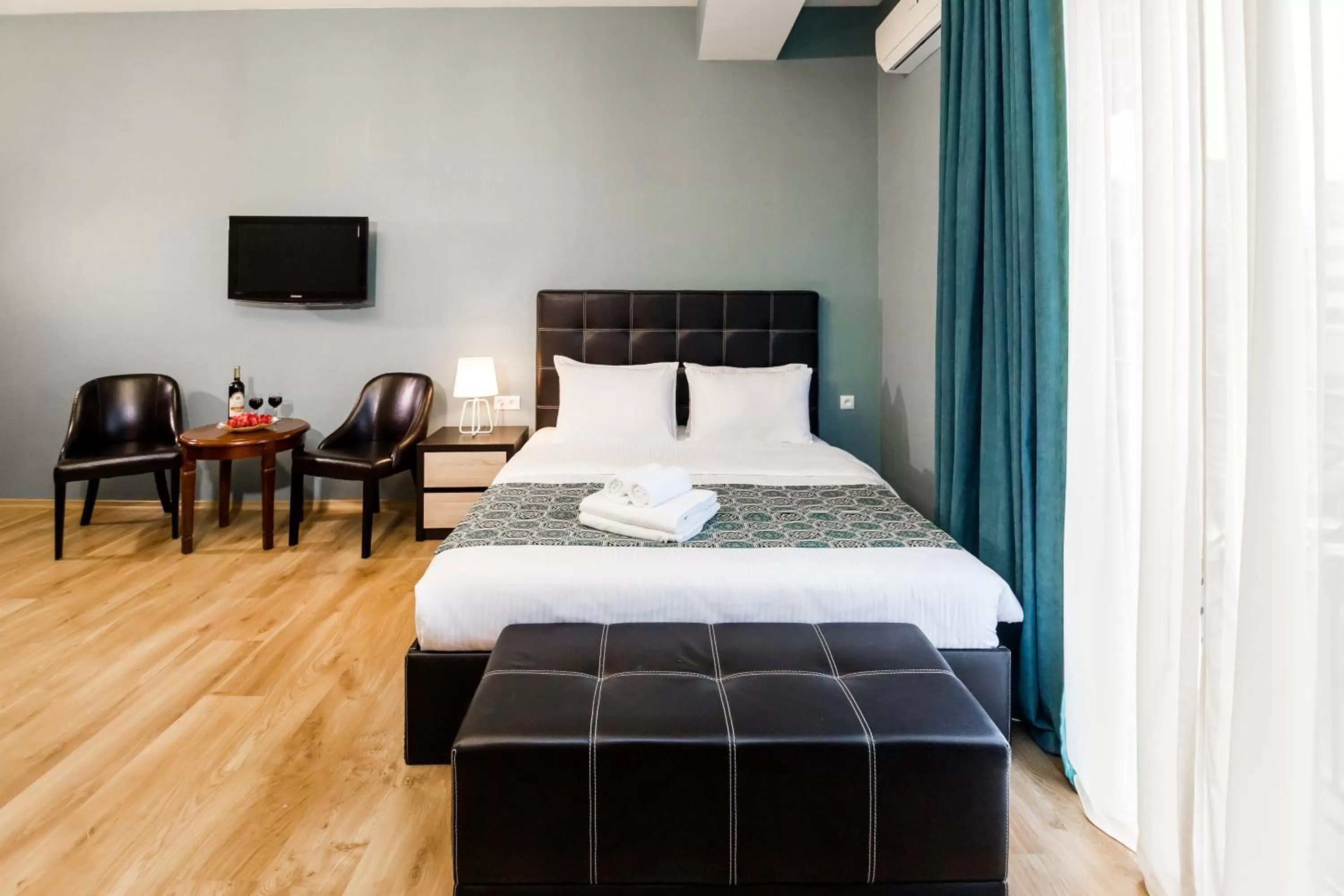 Decorative detail, Bed in Hotel Diamond