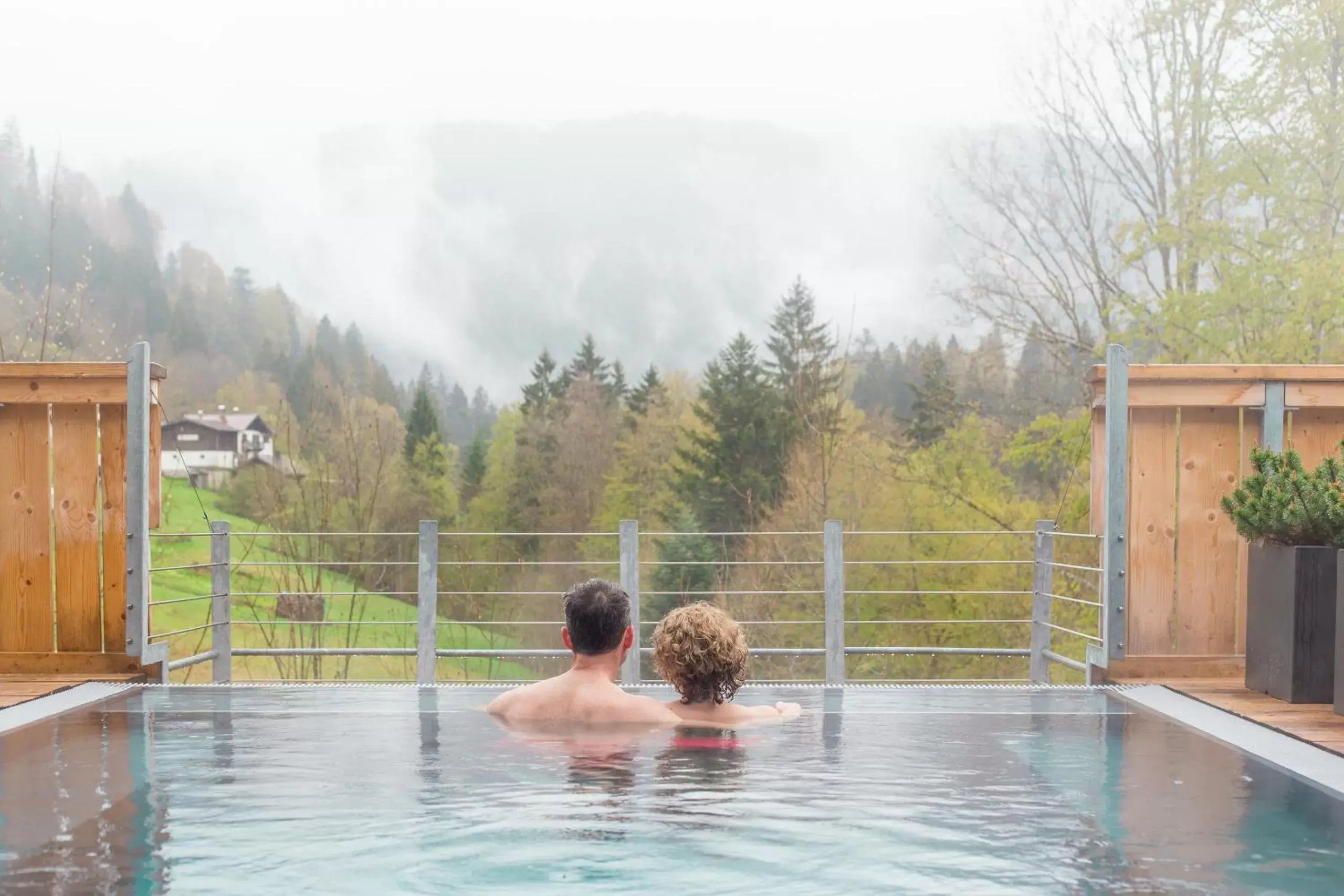 Open Air Bath, Swimming Pool in Das Graseck - mountain hideaway & health care