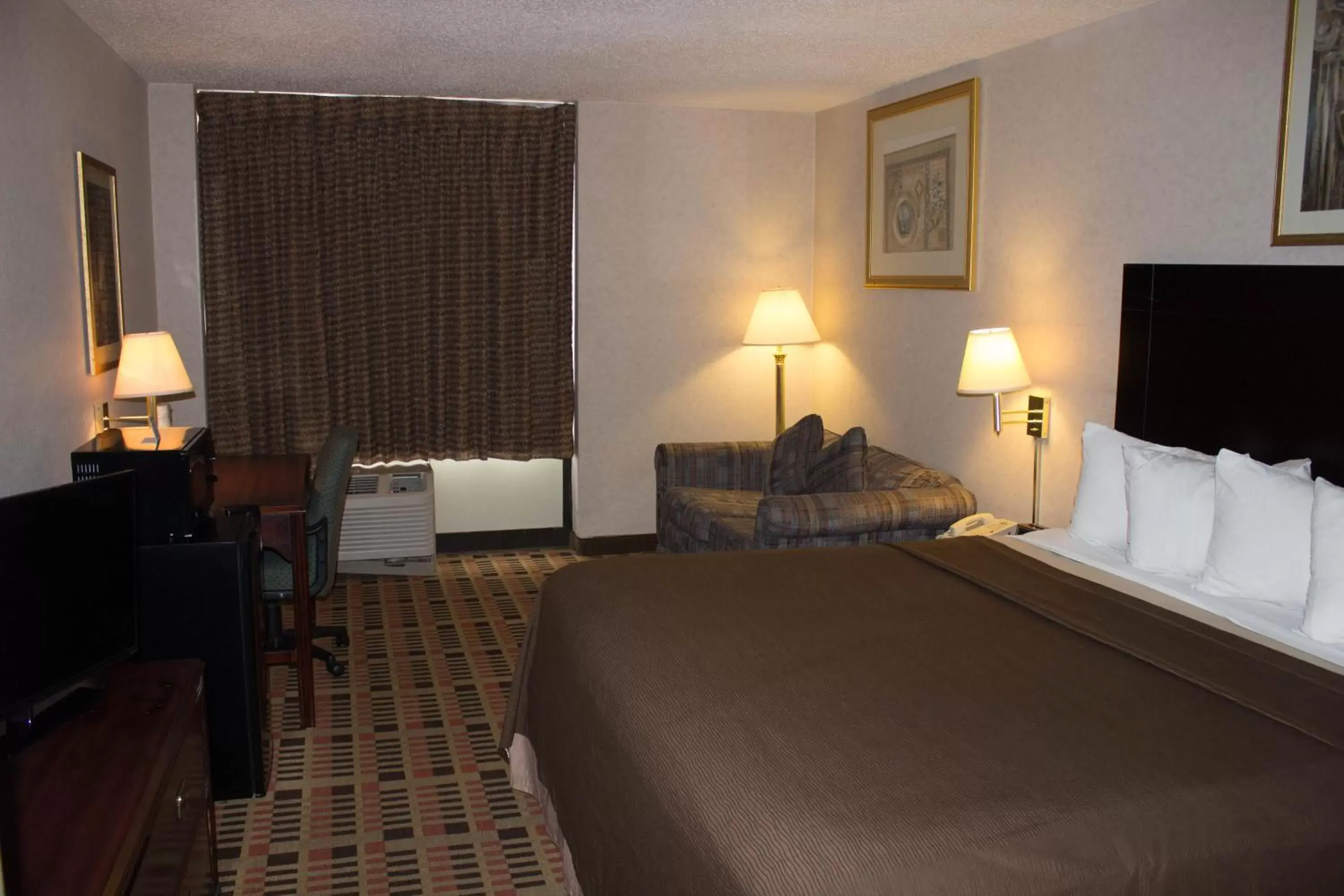 Bed in Days Inn by Wyndham Amarillo East