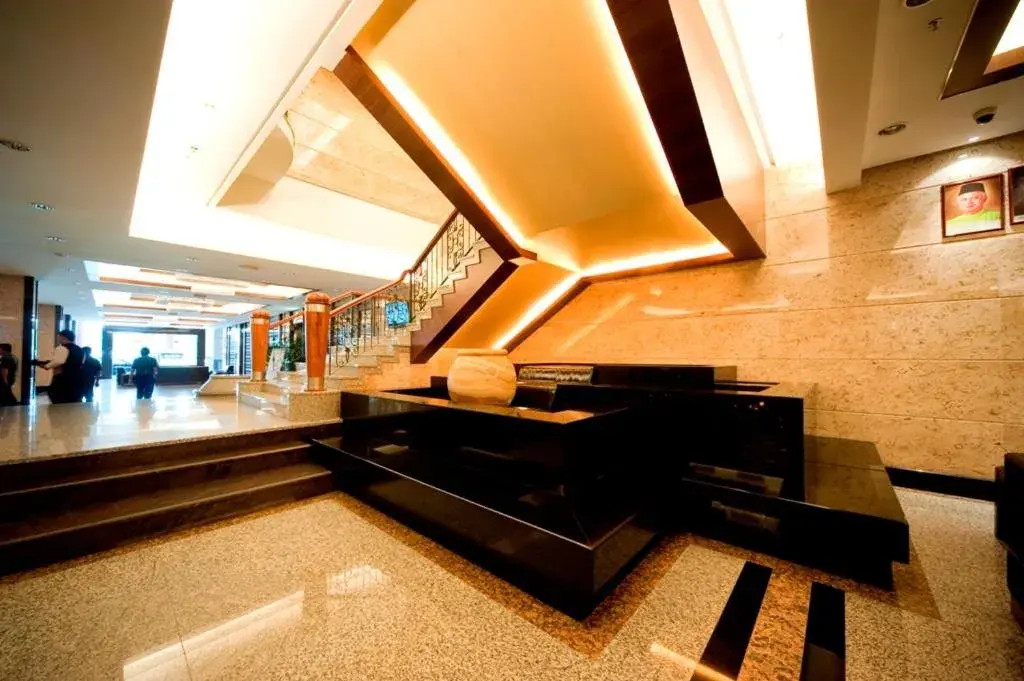 Lobby/Reception in Imperial Palace Hotel