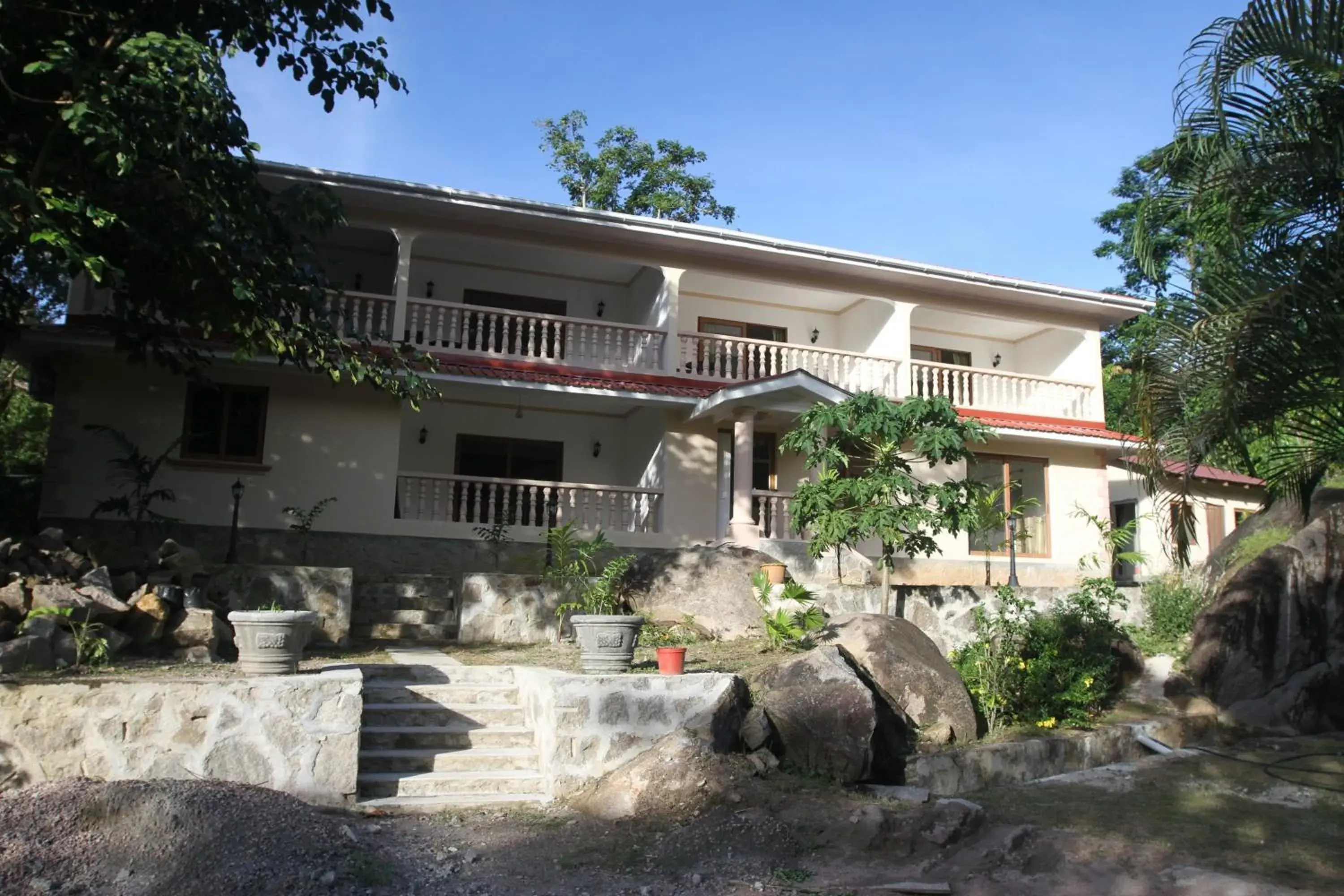 Apartment with Balcony in Forest Lodge Apartment with Balcony in Forest Lodge