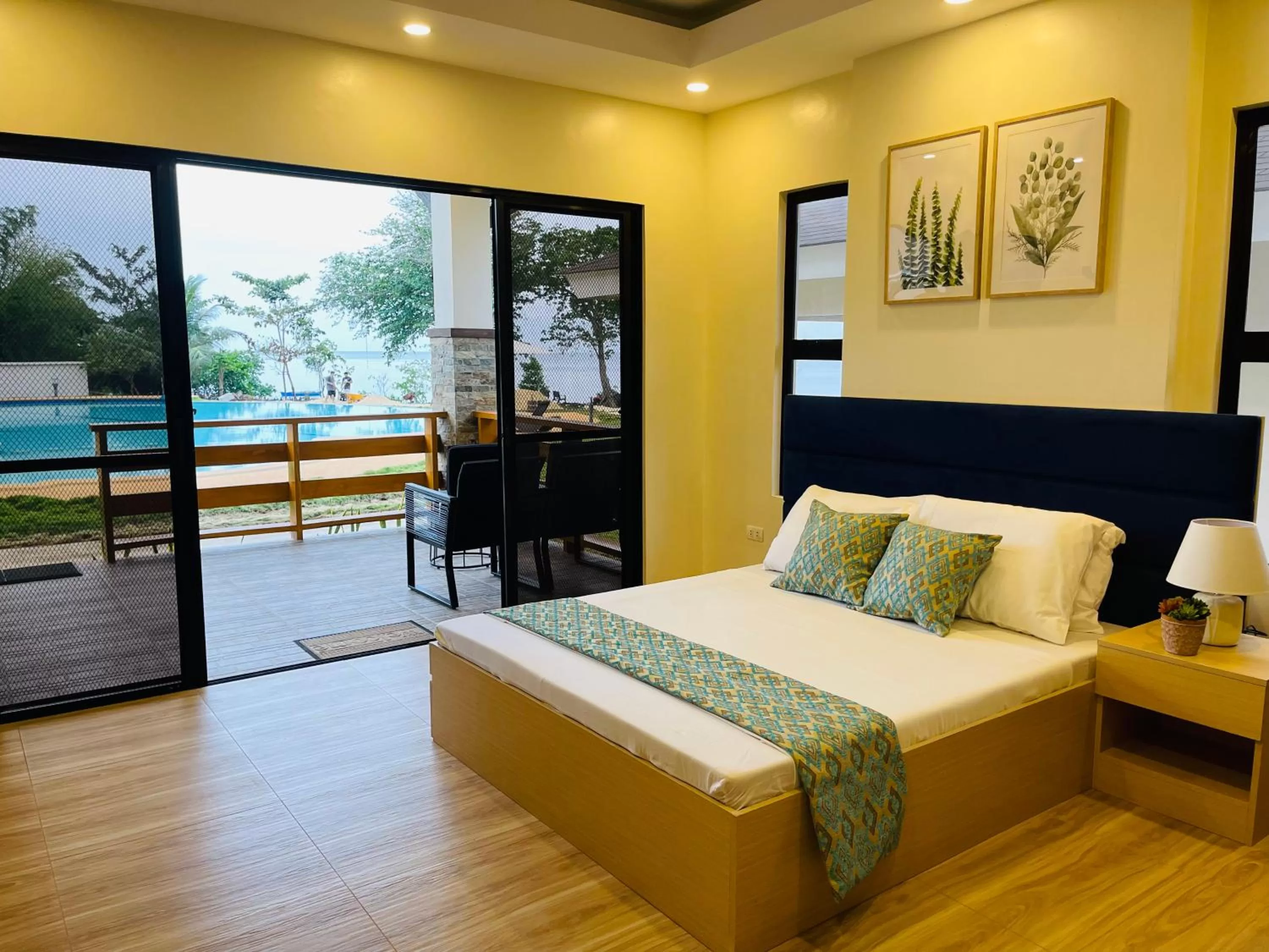 Bed in FIG Sunset View Resort