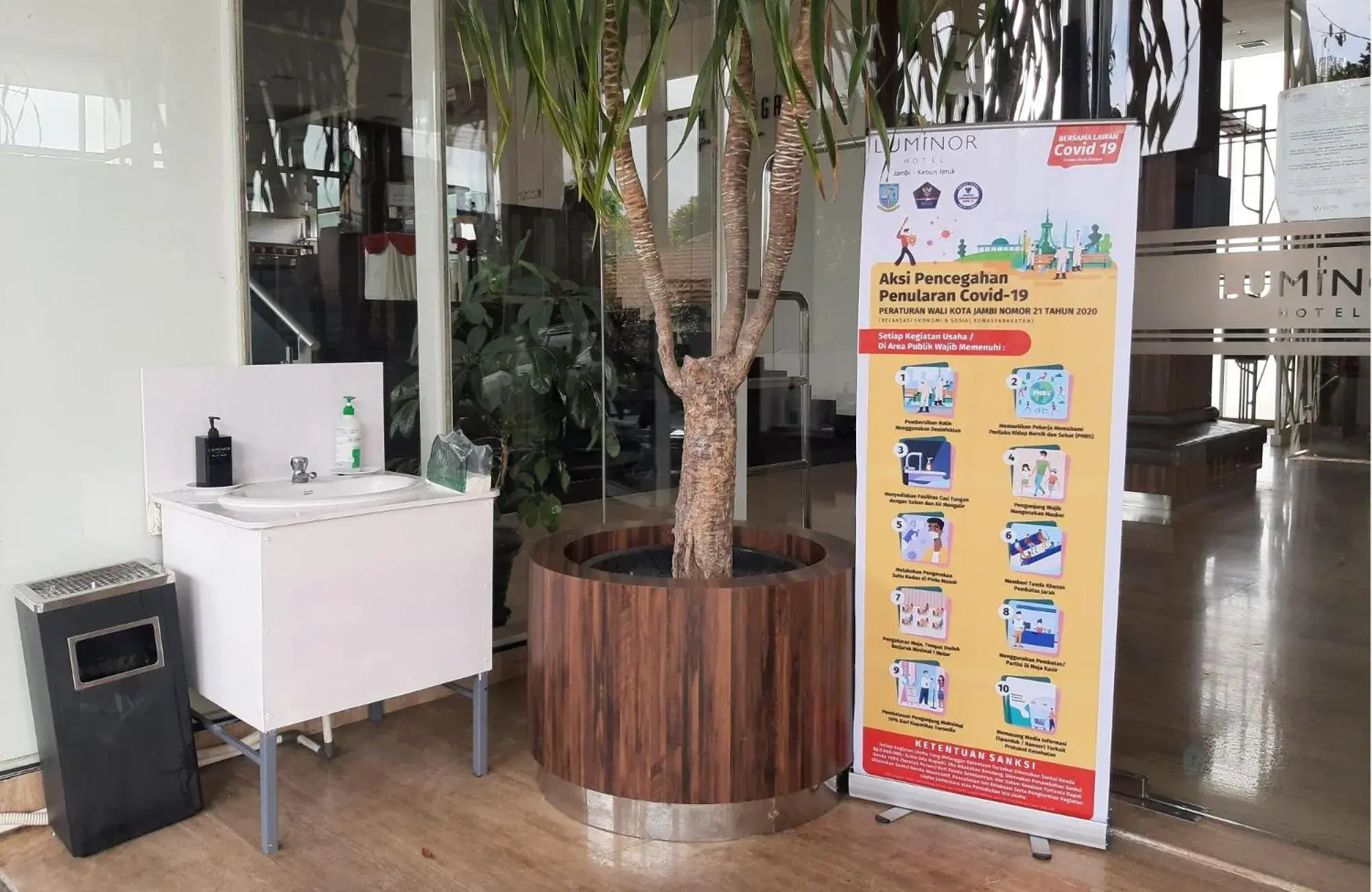 Lobby or reception in Luminor Hotel Jambi Kebun Jeruk By WH Lobby or reception in Luminor Hotel Jambi Kebun Jeruk By WH