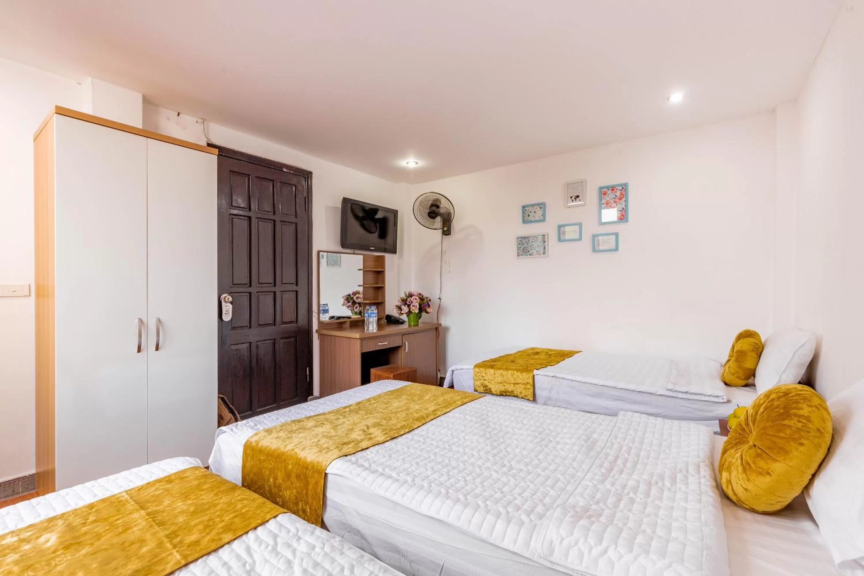 Bed in Hanoi View Legend Hotel