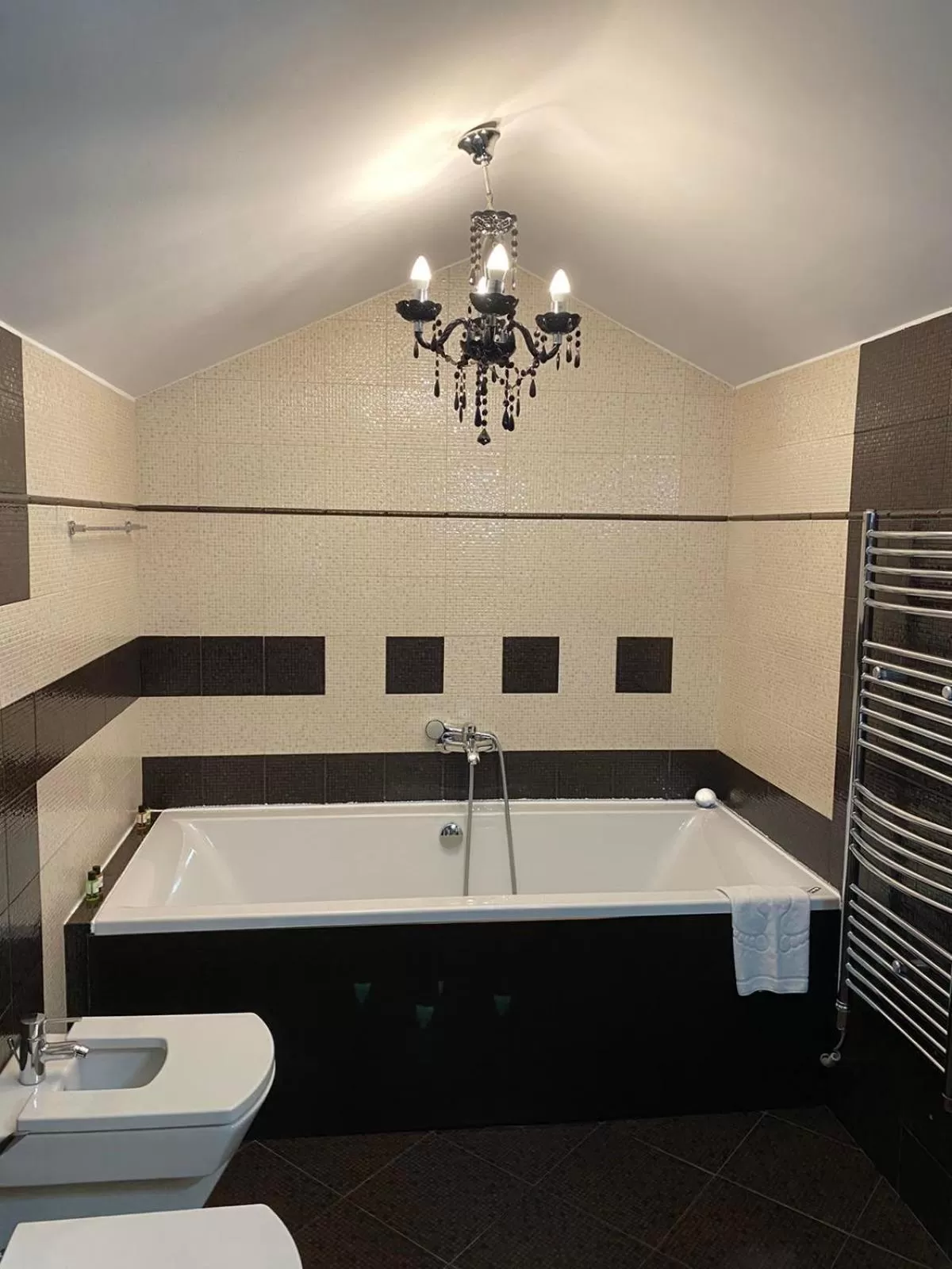 Bathroom in Vihren Royal Palace