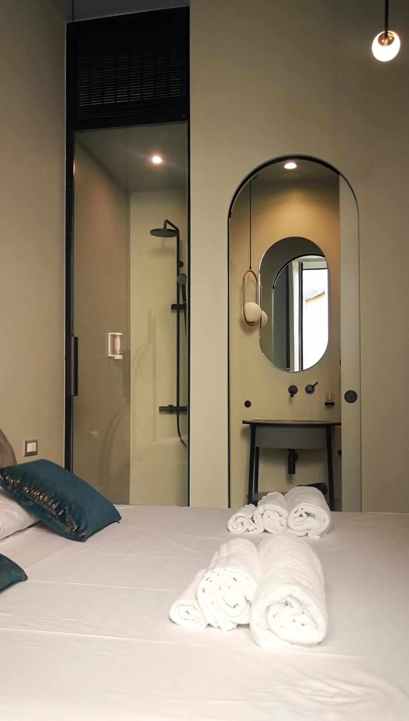 Bed in Luciani 33 luxury rooms