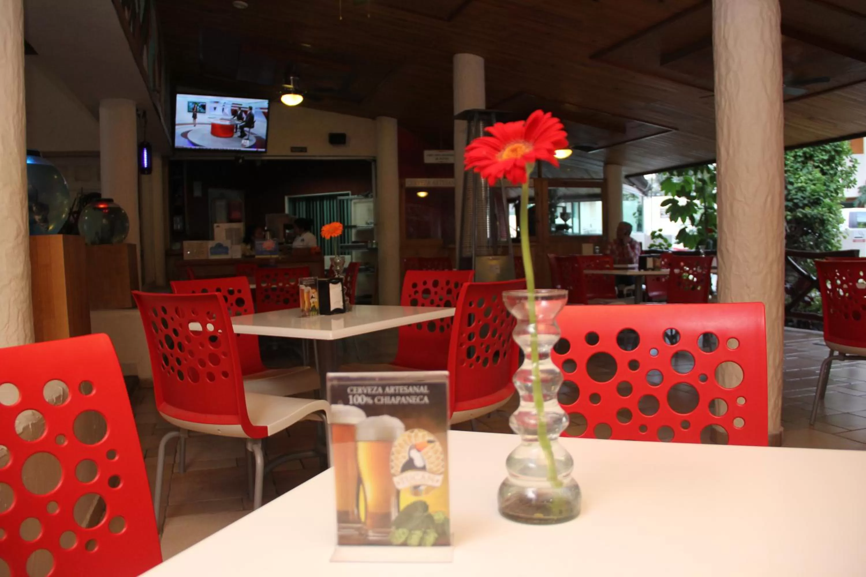 Restaurant/places to eat in Hotel Palapa Palace