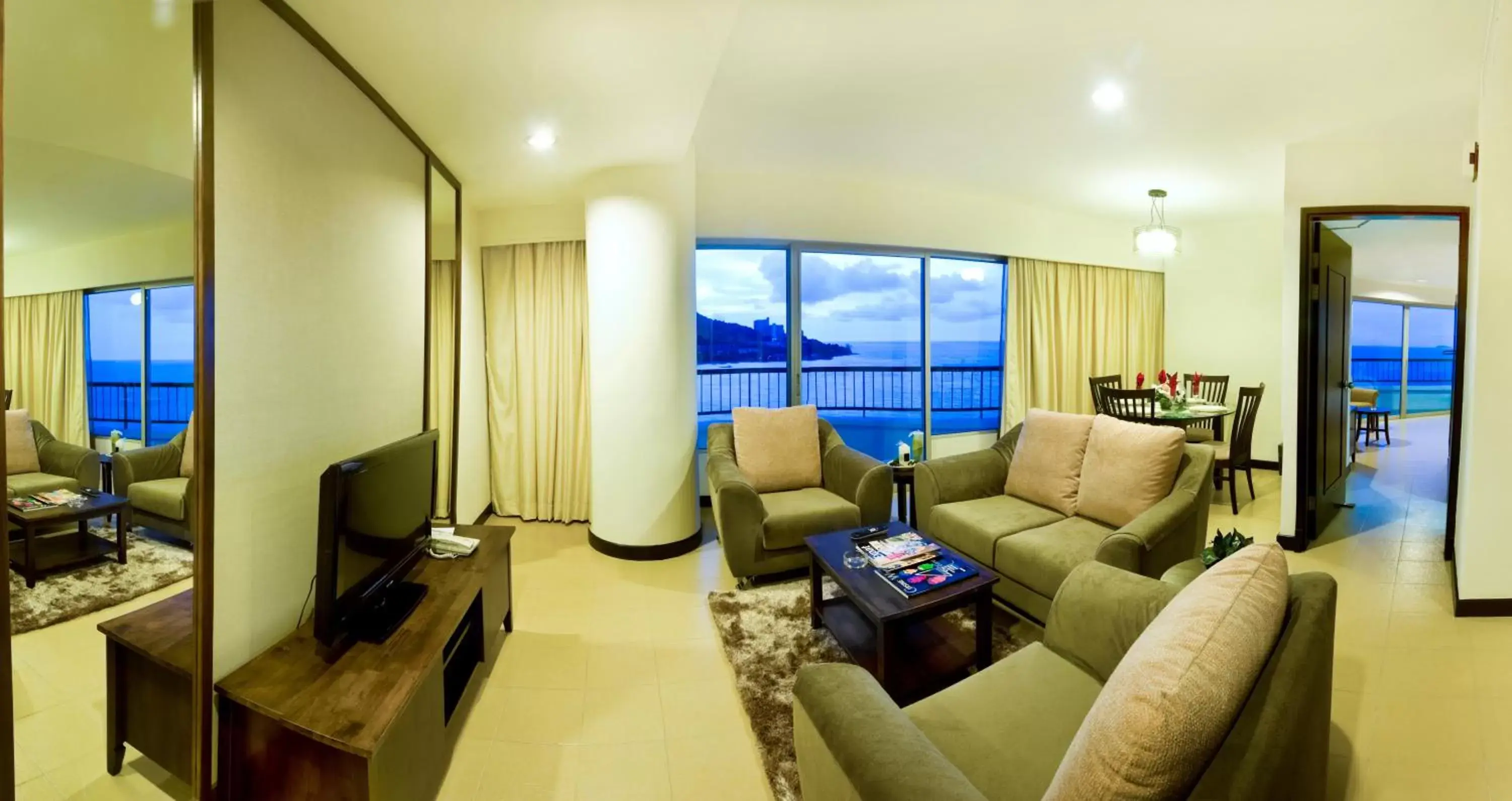 TV and multimedia, Seating Area in Flamingo Hotel by the Beach, Penang