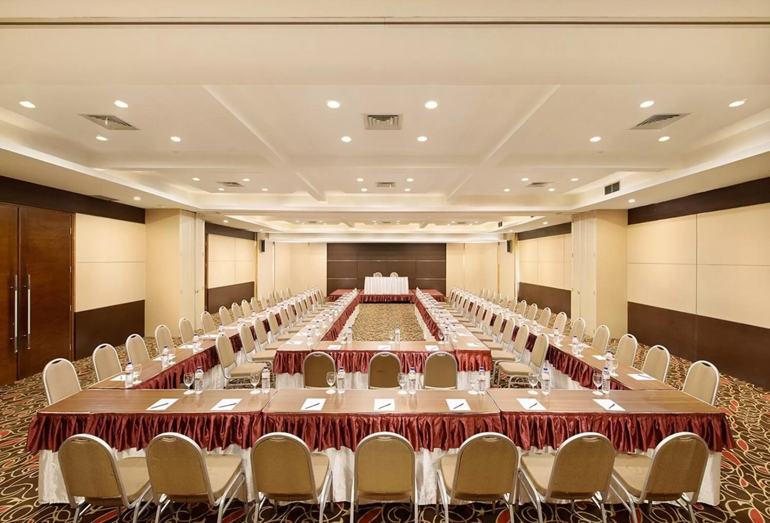 Meeting/conference room in Grand Cakra Hotel Malang