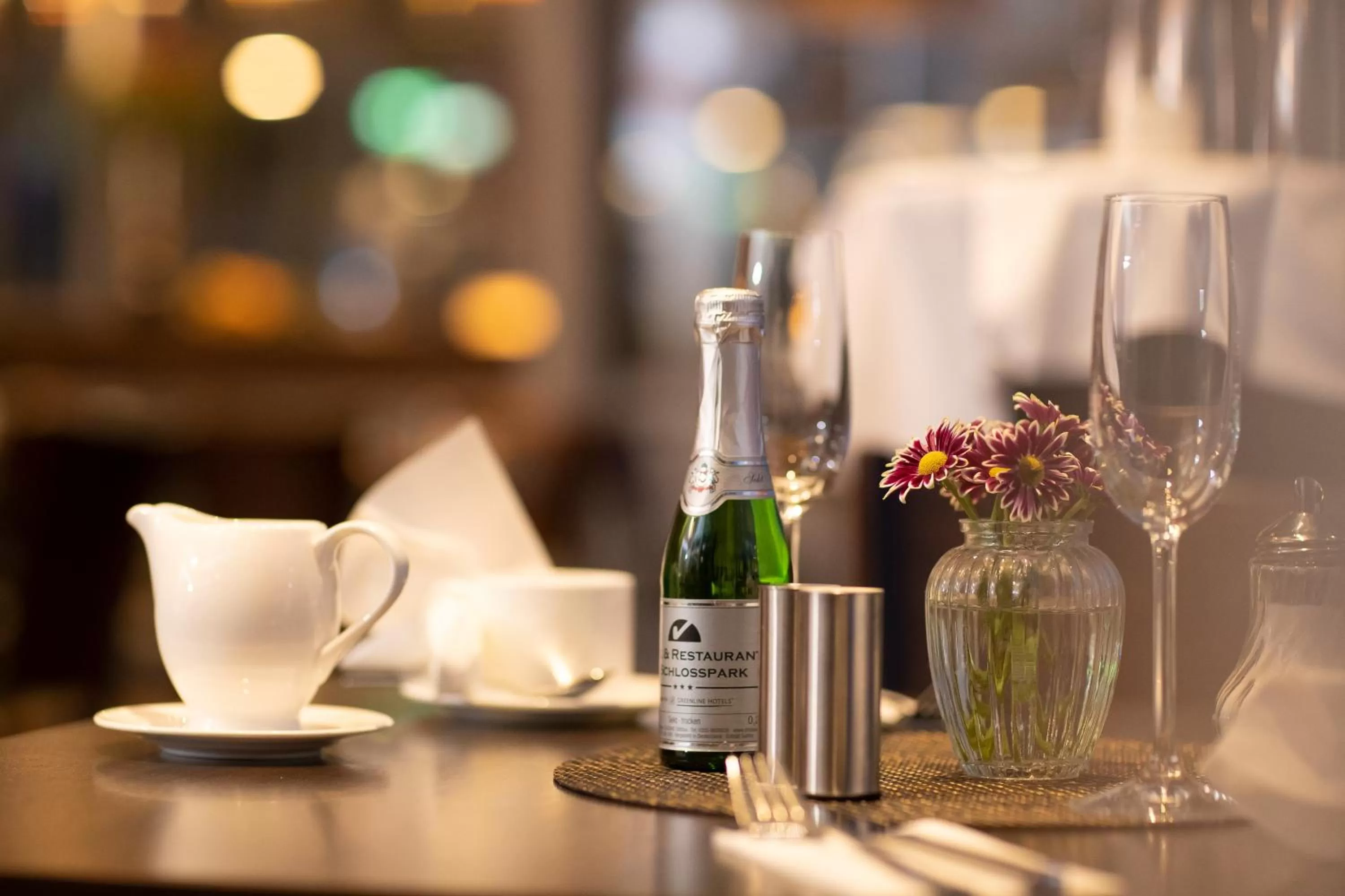 Restaurant/places to eat in Hotel am Schlosspark