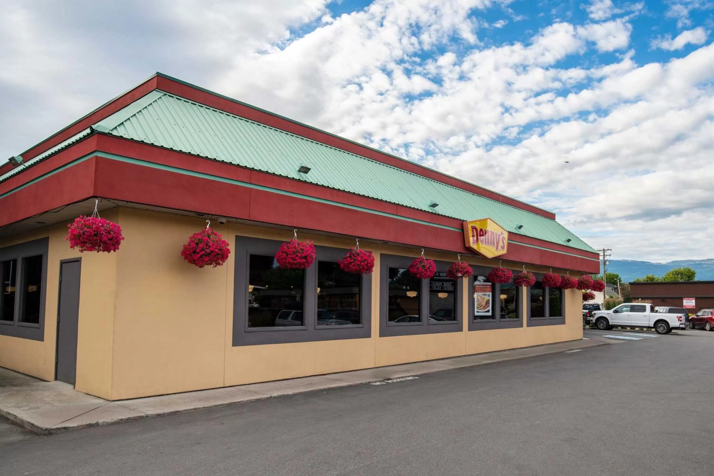 Restaurant/places to eat in Sandman Hotel Vernon