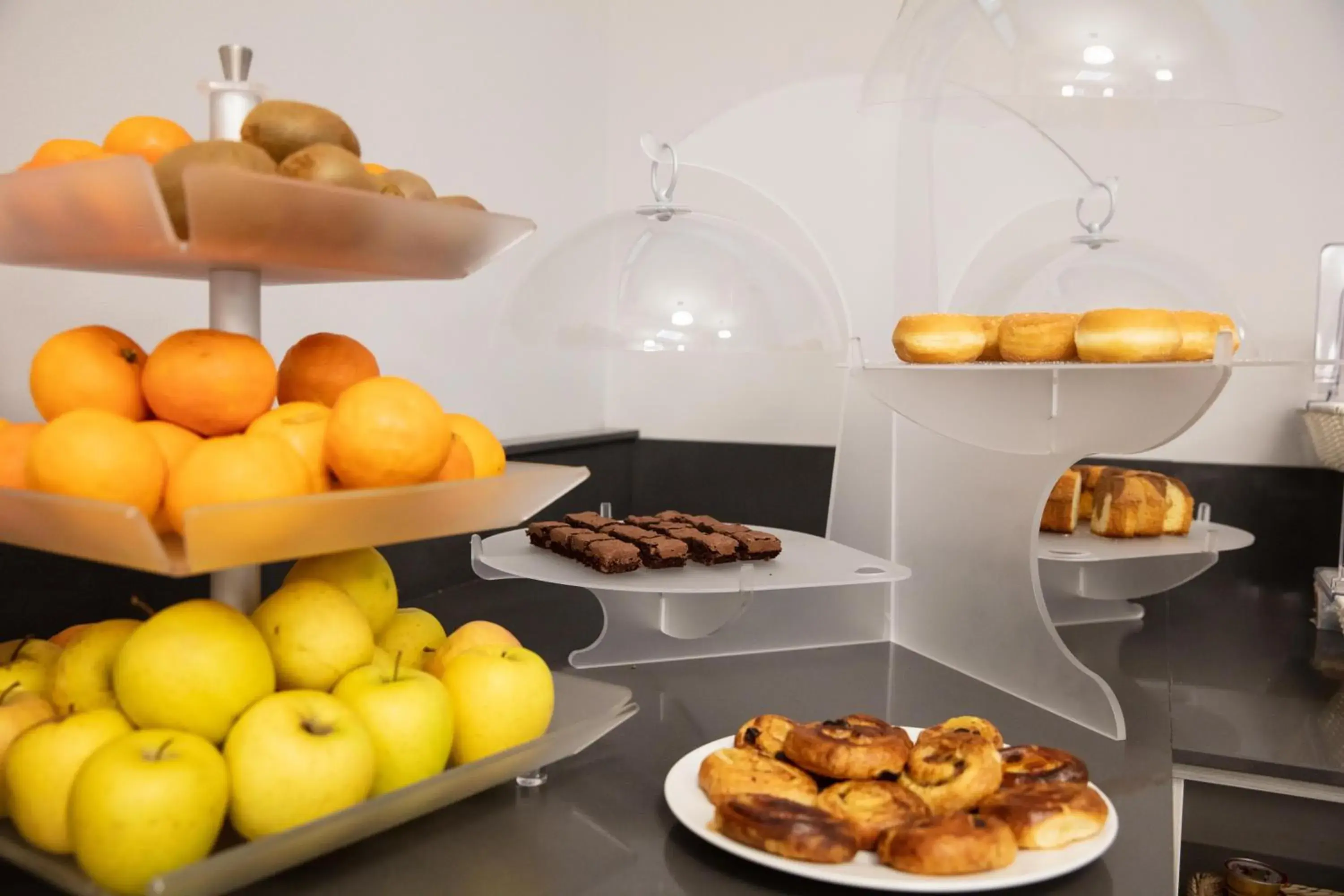 Restaurant/places to eat in Hotel Esperia Restaurant/places to eat in Hotel Esperia