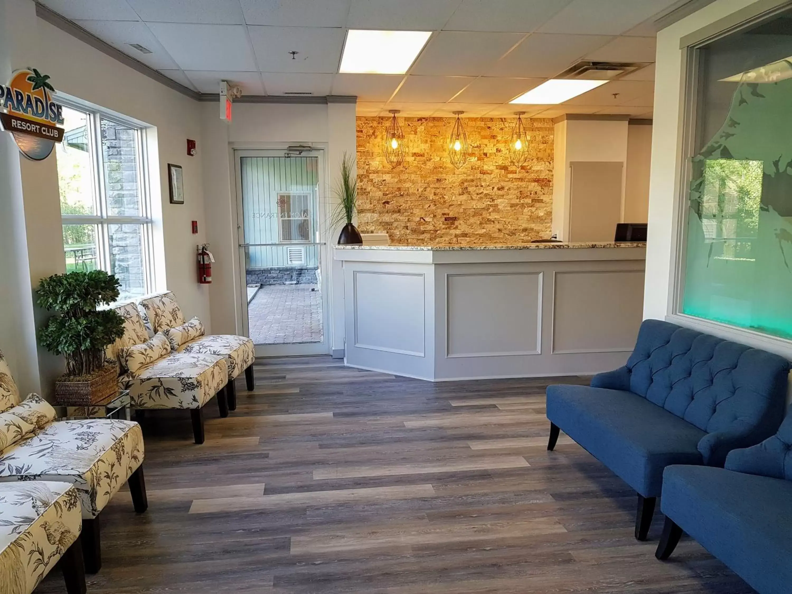 Lobby or reception, Seating Area in Sunset Mountain Inn