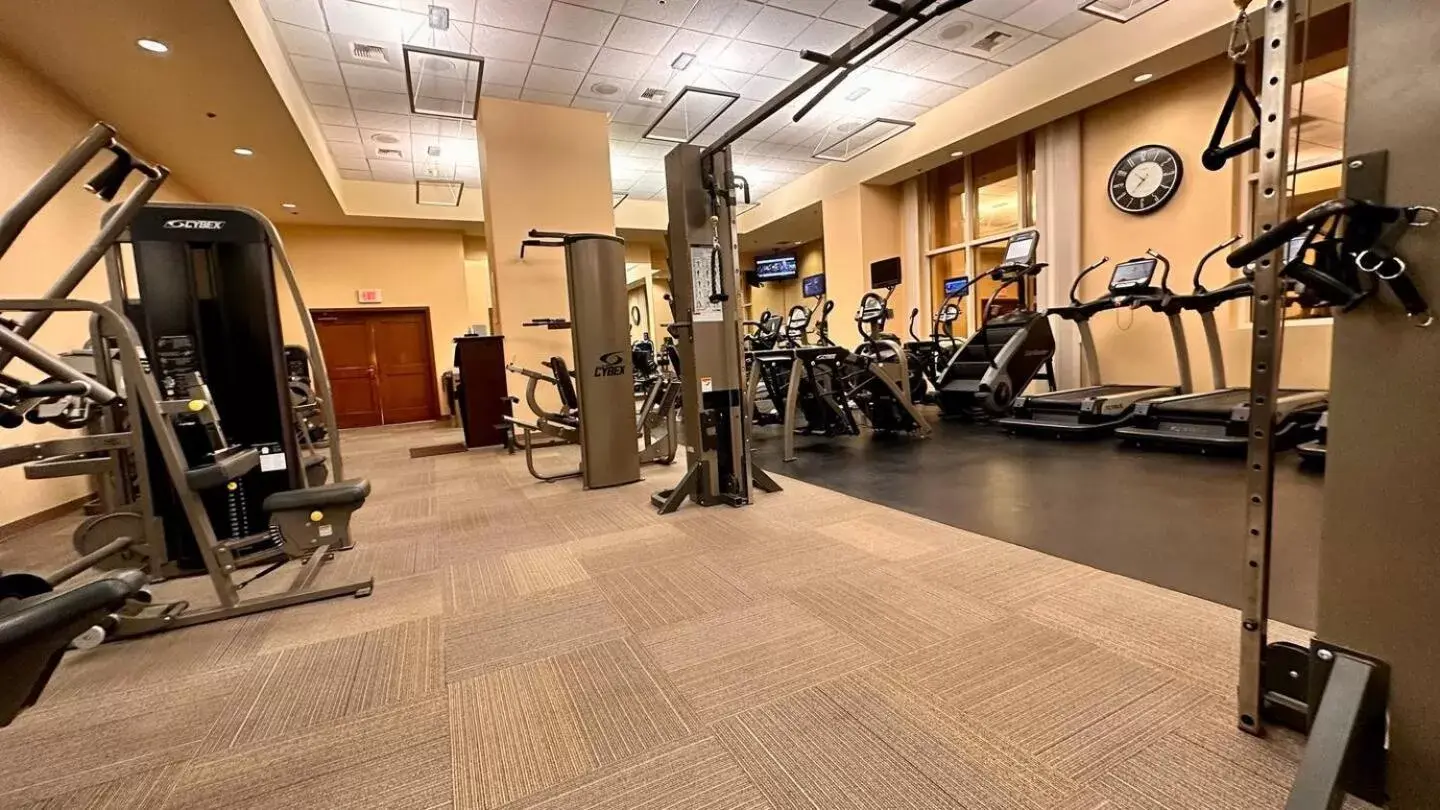 Fitness Center/Facilities in MGM Signature by FantasticStay