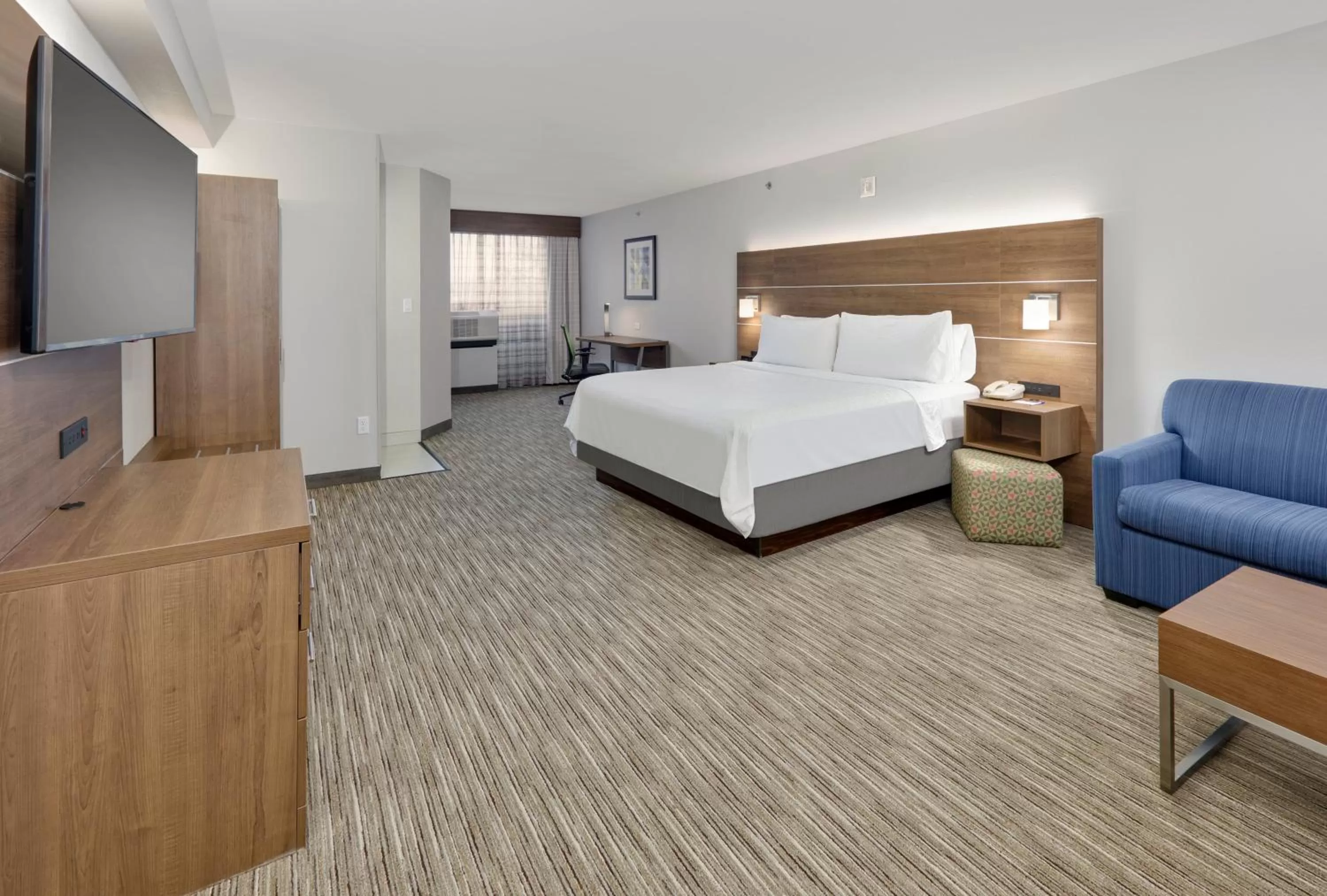 Photo of the whole room, Bed in Holiday Inn Express & Suites Irving Conv Ctr - Las Colinas by IHG