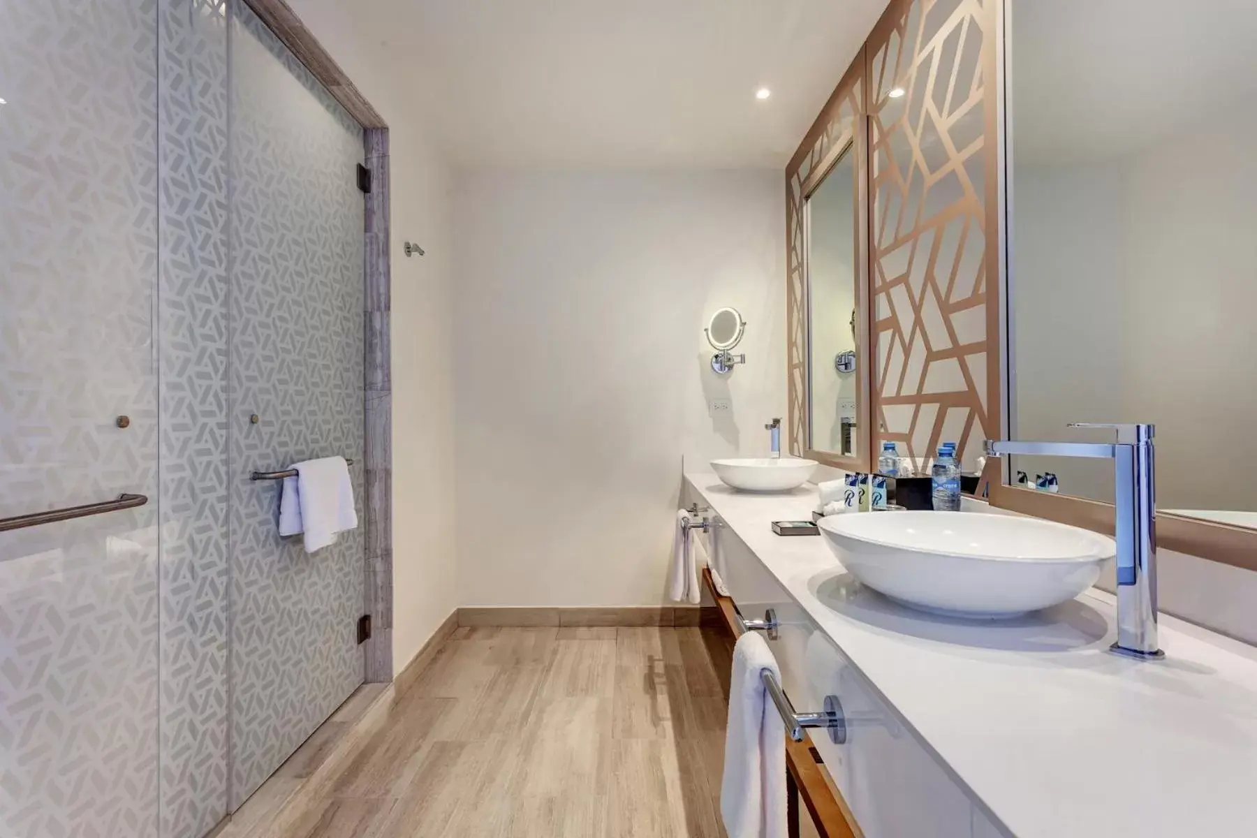 Bathroom in Royalton CHIC Cancun, An Autograph Collection All-Inclusive Resort - Adults Only