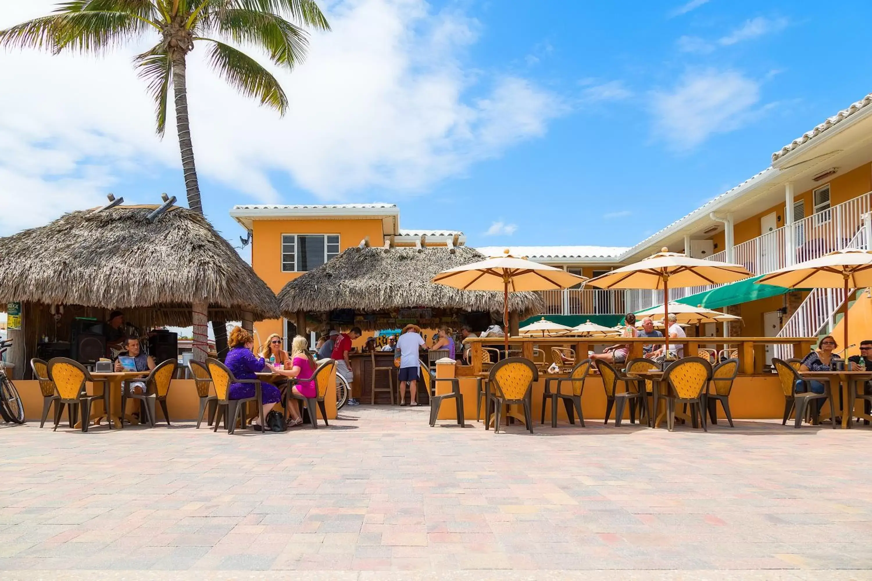 Restaurant/places to eat in Riptide Oceanfront Hotel