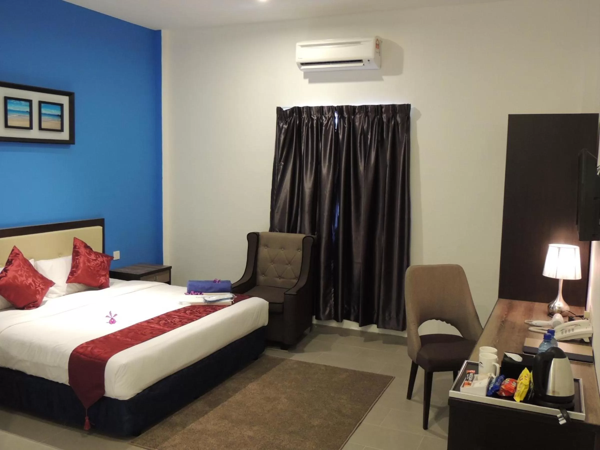 Photo of the whole room, Bed in Royal Agate Beach Resort