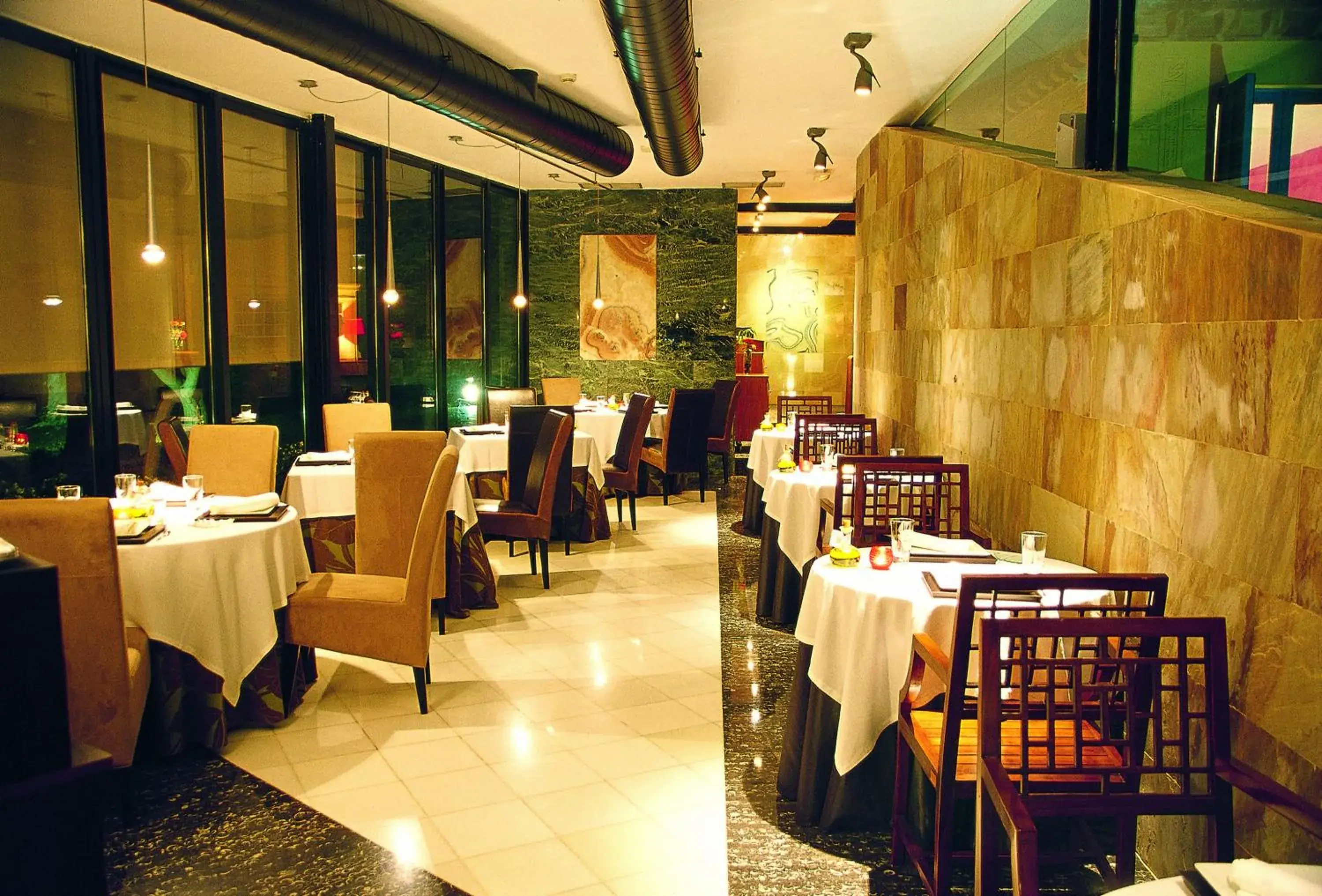 Restaurant/Places to Eat in Hotel Monument Mas Passamaner