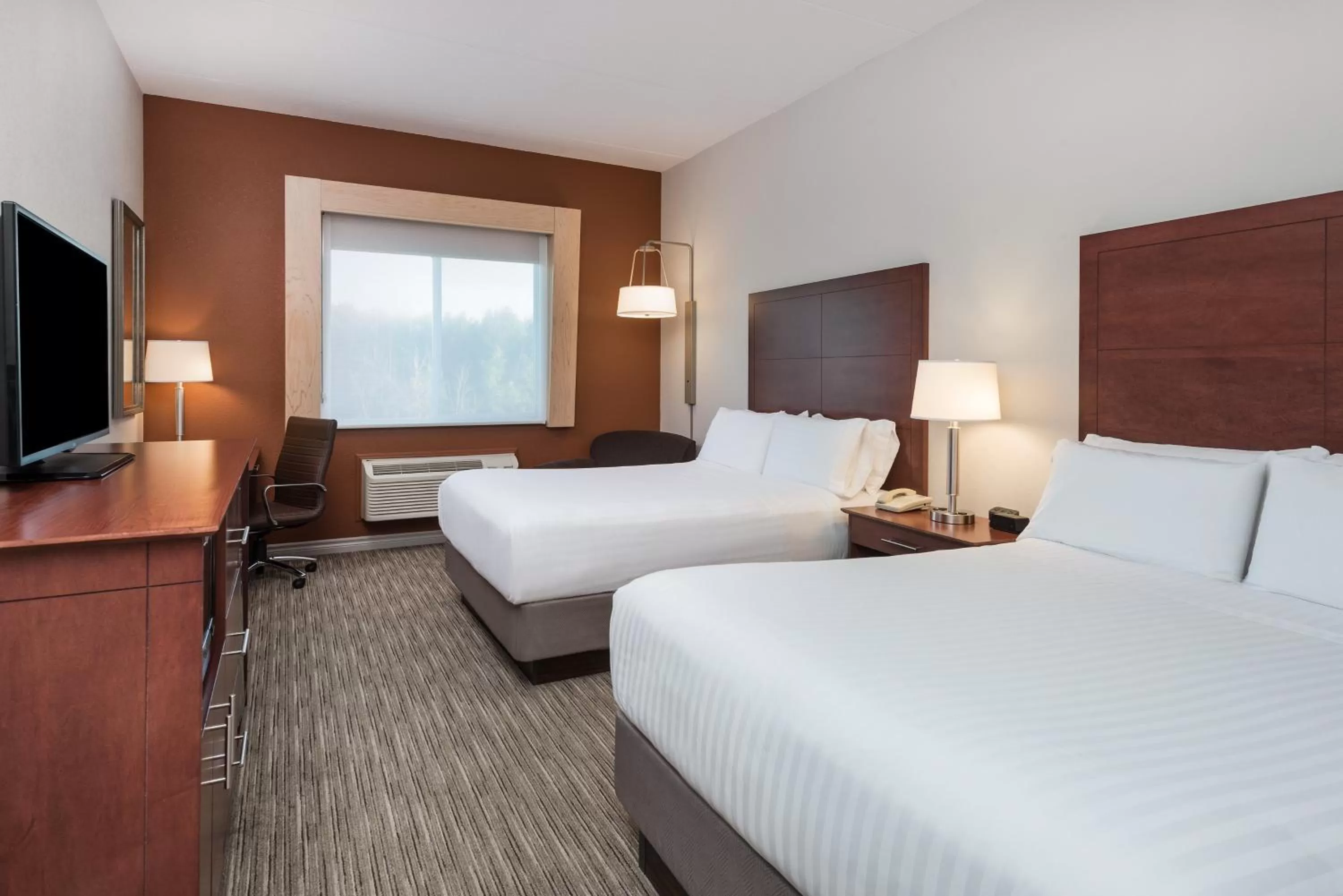 Photo of the whole room in Holiday Inn Express Hotel & Suites 1000 Islands - Gananoque by IHG