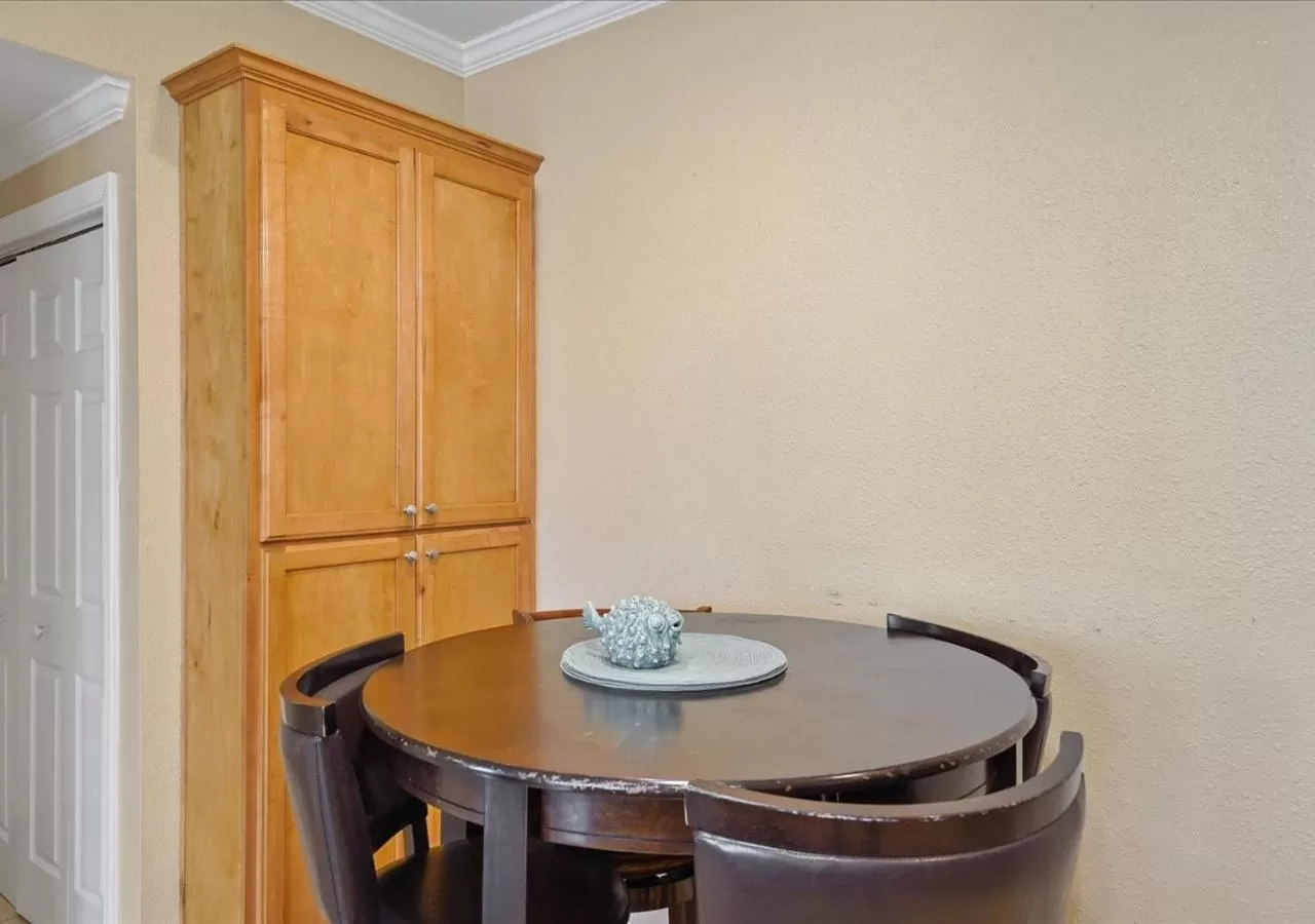 Breakfast in The Dawn on Galveston Beach