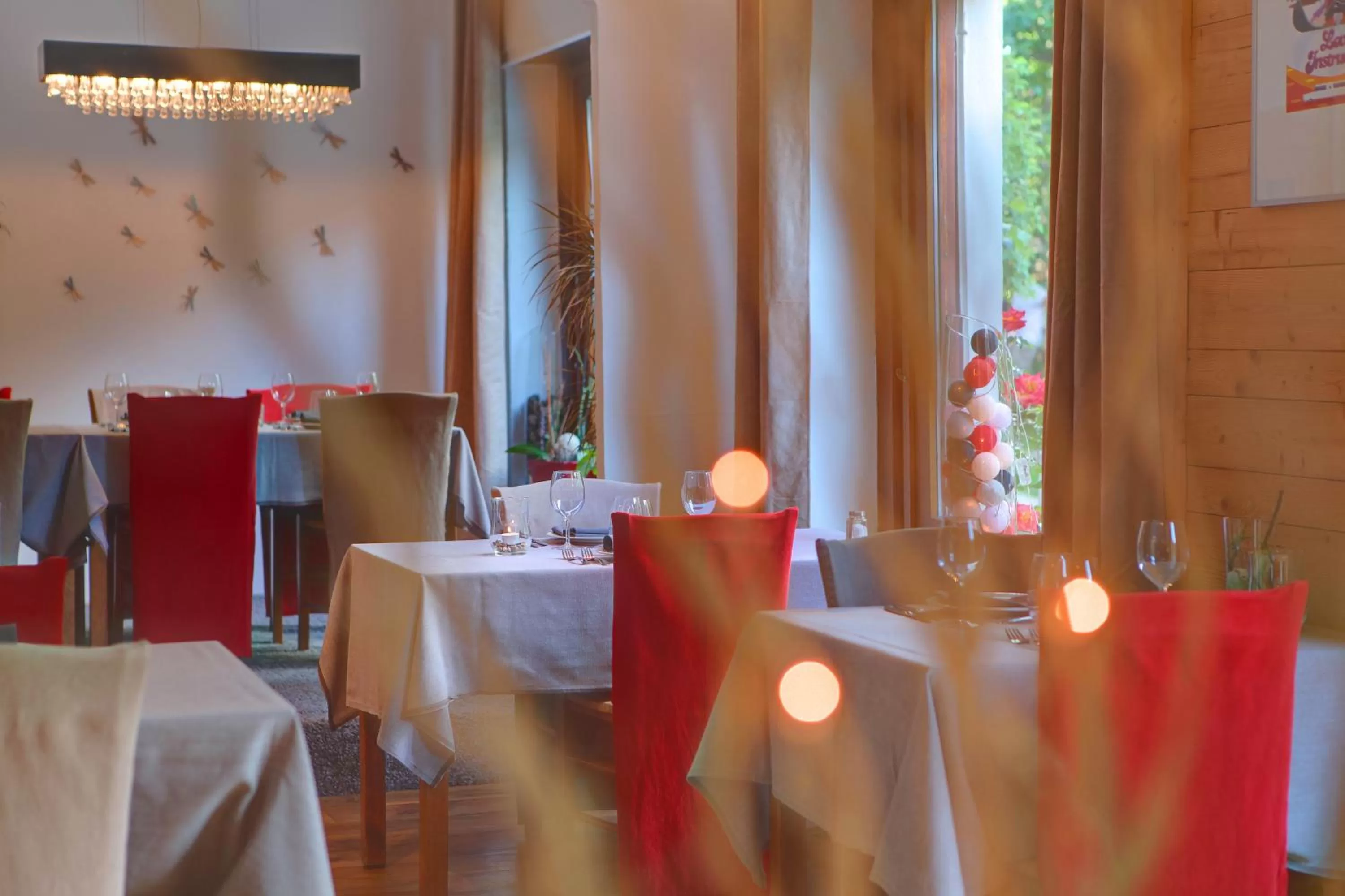 Restaurant/places to eat in Les Campanules