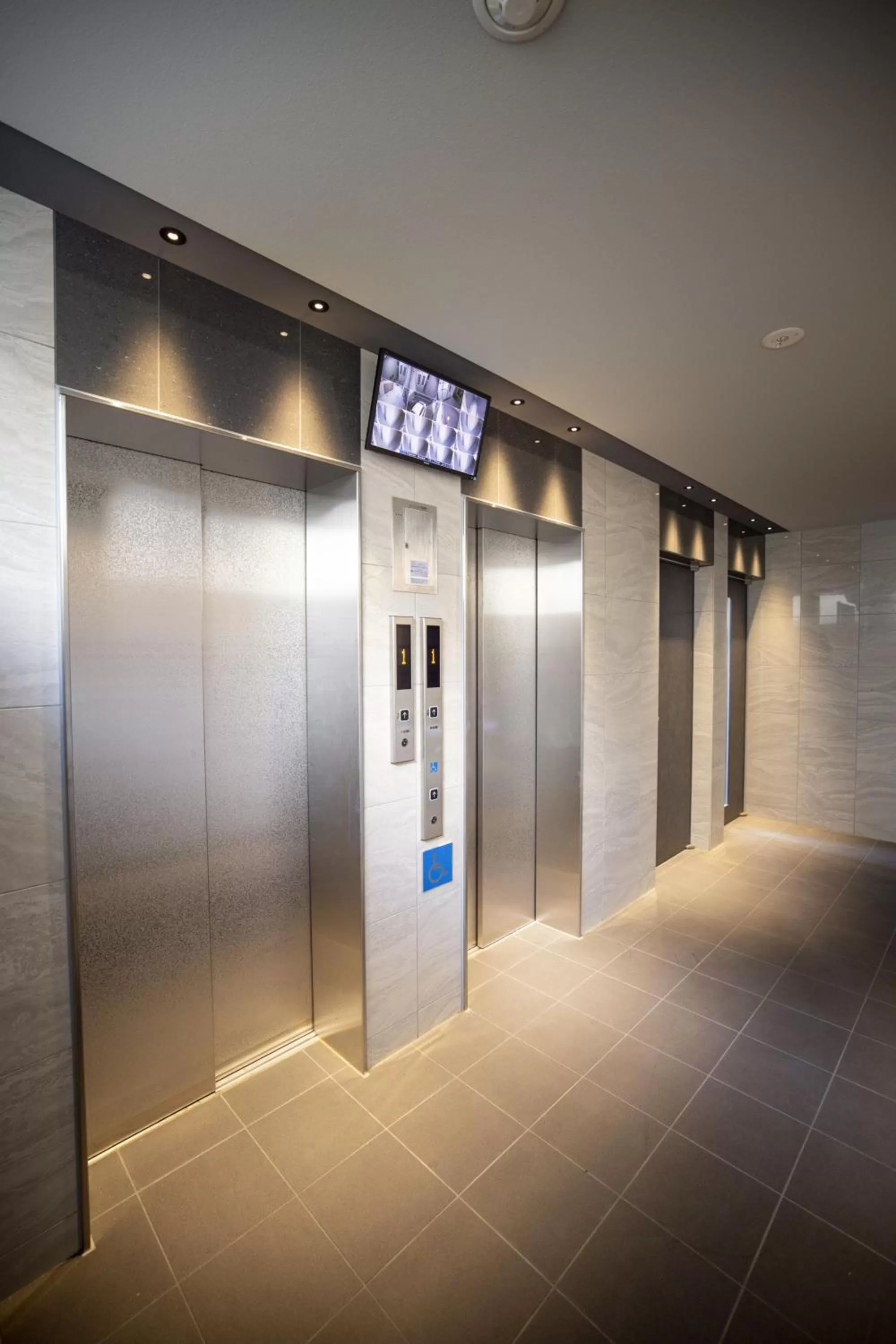 elevator in RTi Tennoji