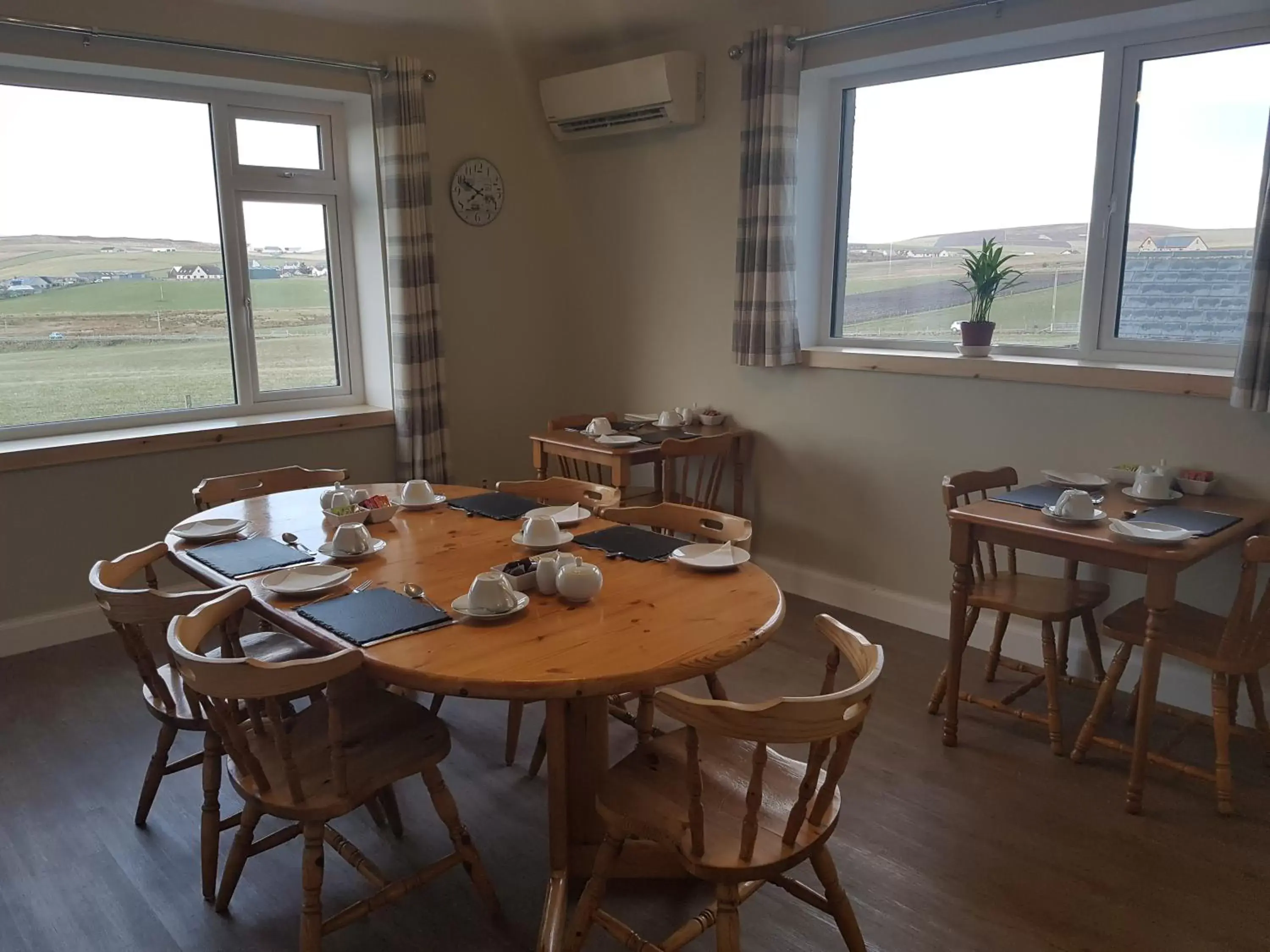 Dining area, Restaurant/Places to Eat in Lindisfarne Bed & Breakfast