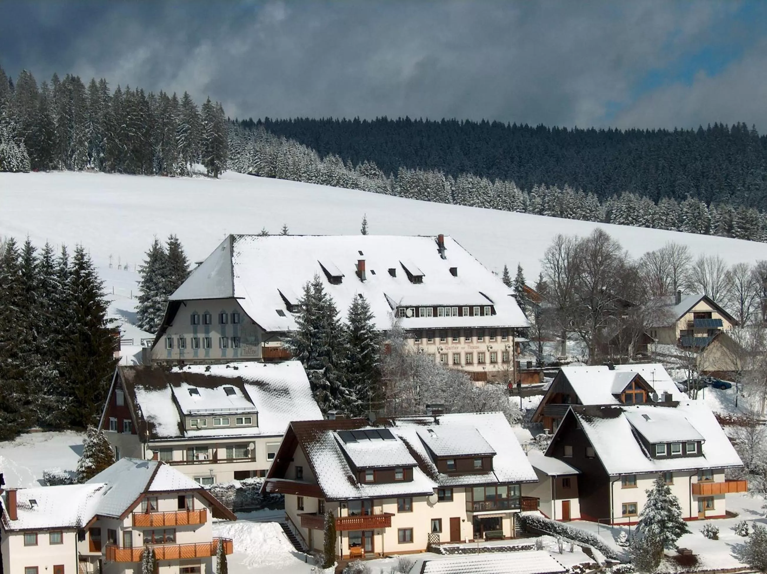 Property building in ZUR TRAUBE Schwarzwaldhotel & Restaurant am Titisee