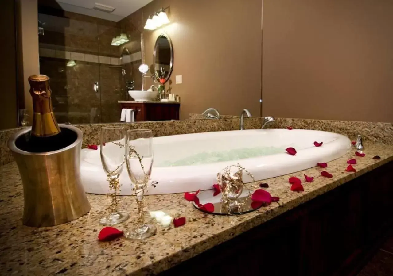 Bathroom in Timberlake Lodge