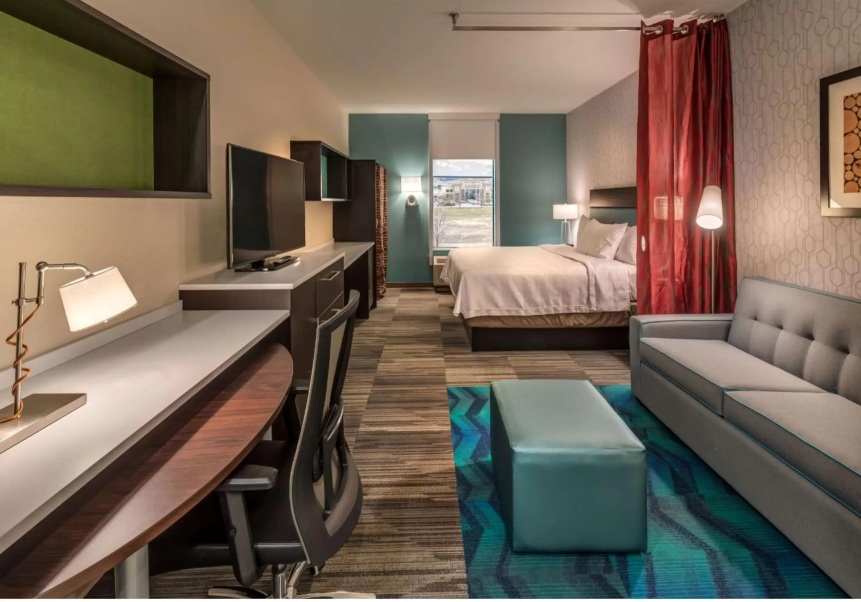 Bedroom in Home2 Suites By Hilton Reno