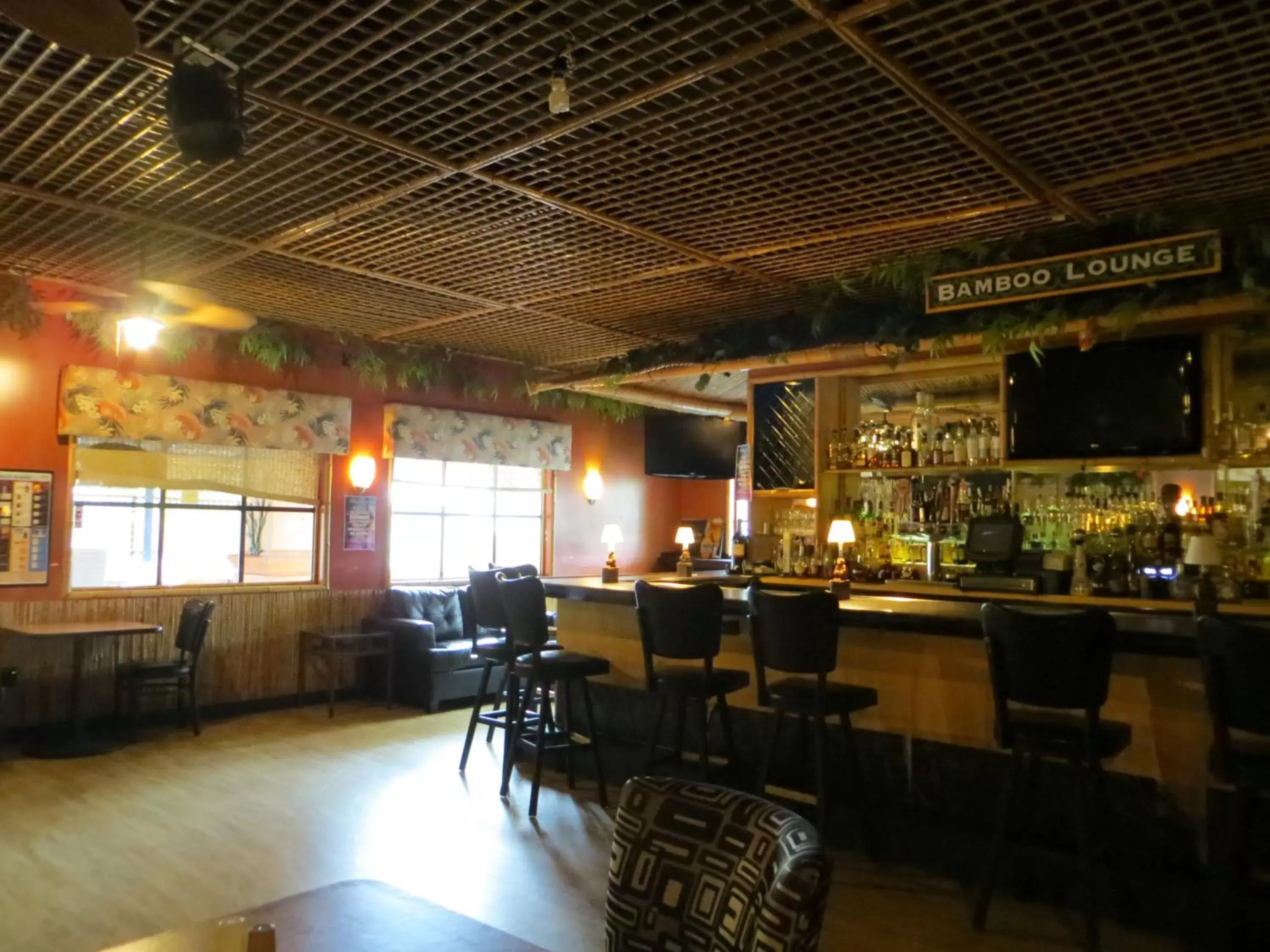 Lounge or bar, Restaurant/Places to Eat in Wyndham Garden San Jose Airport