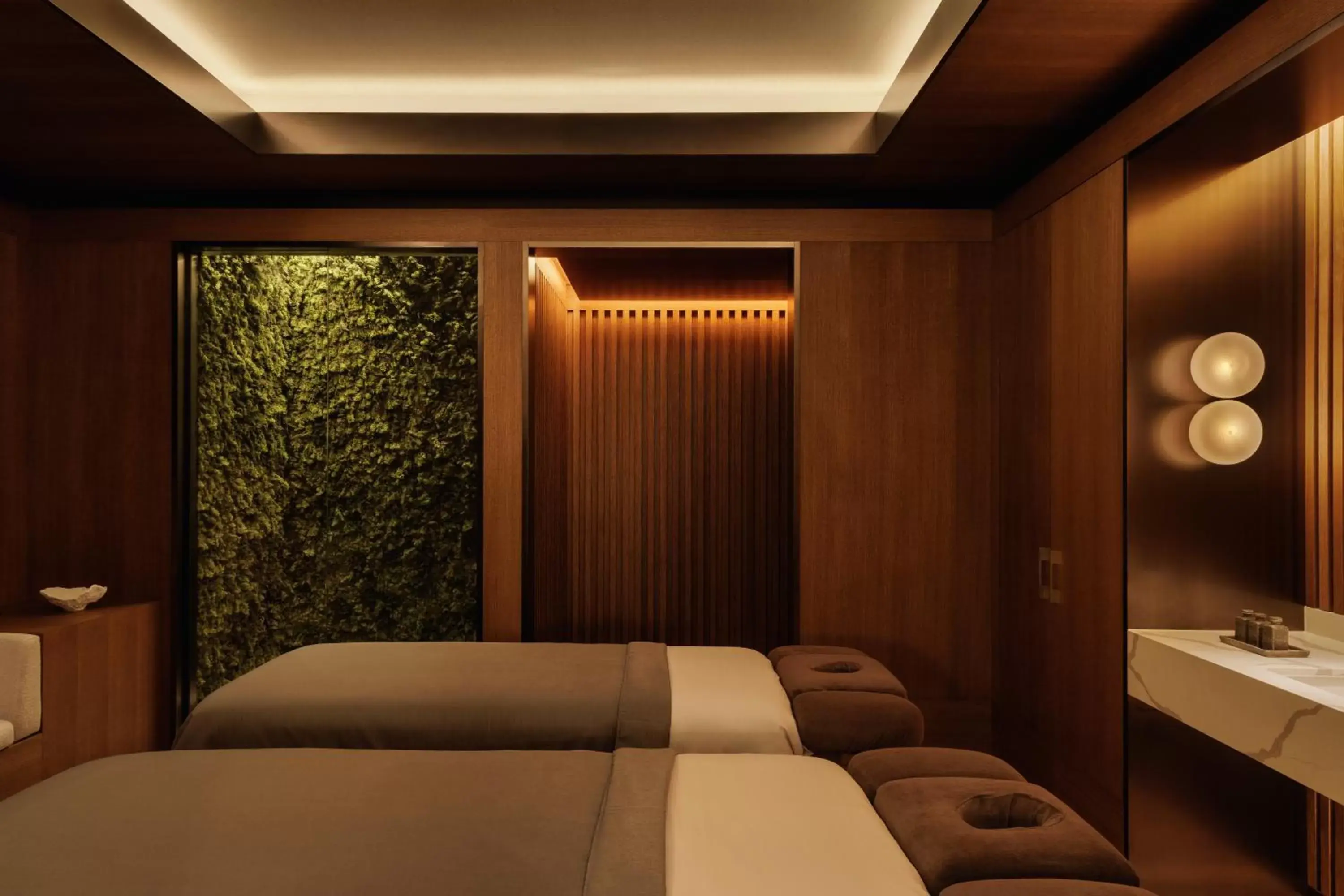 Spa and wellness centre/facilities, Bed in Capella Sydney