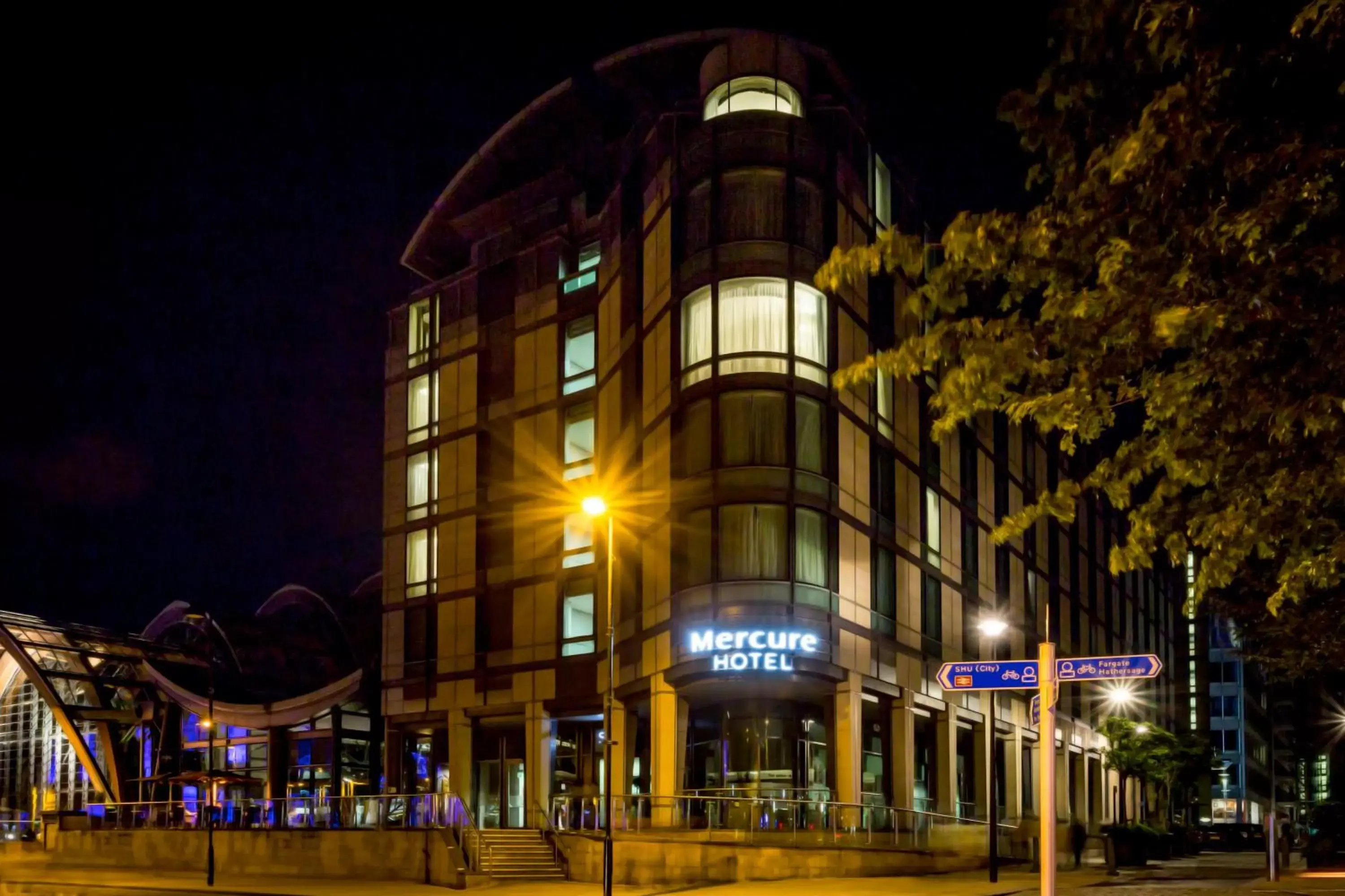 Facade/entrance, Property Building in Mercure Sheffield St Paul's Hotel & Spa