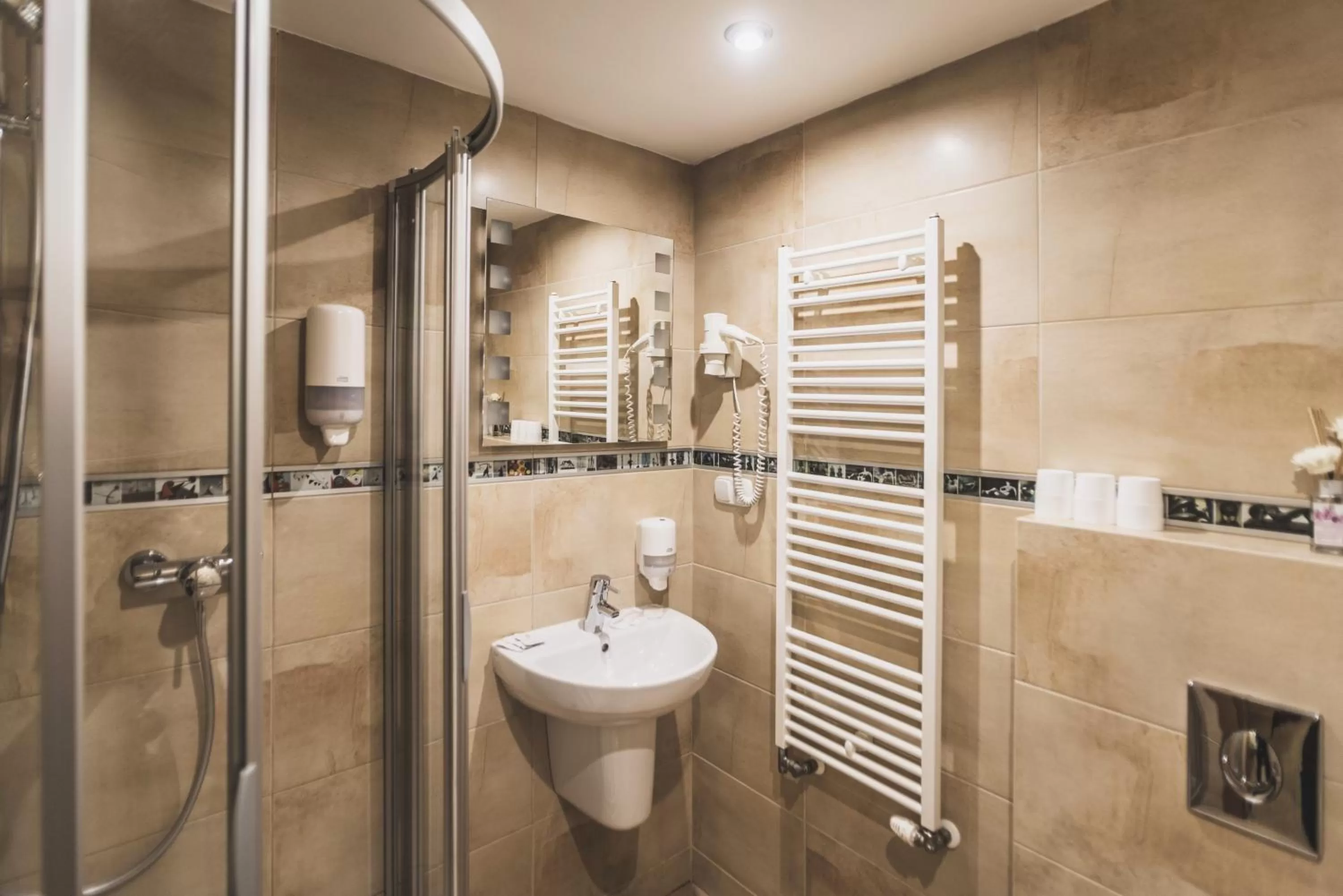 Bathroom in Hotel Muza