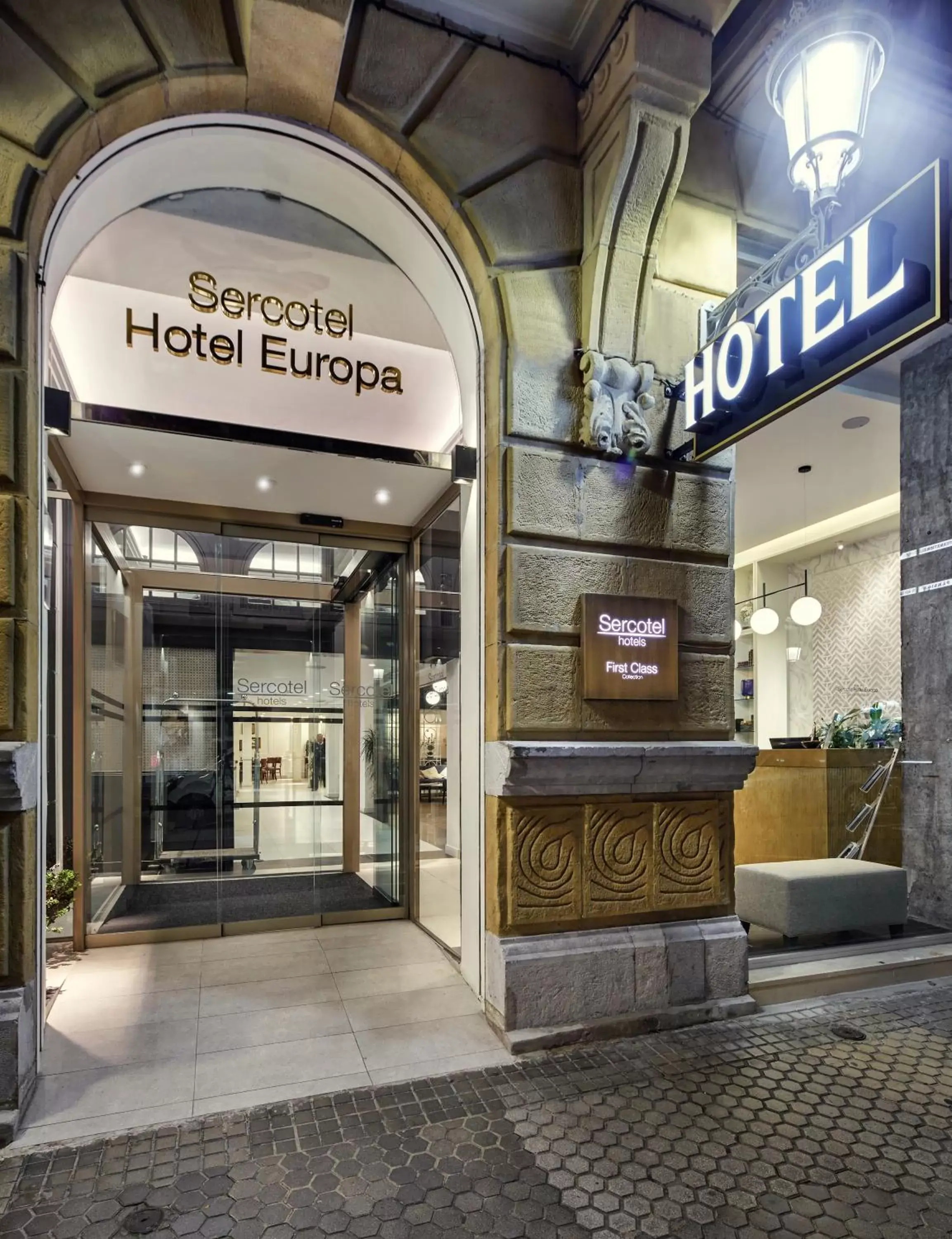 Facade/entrance, Property Logo/Sign in Sercotel Hotel Europa