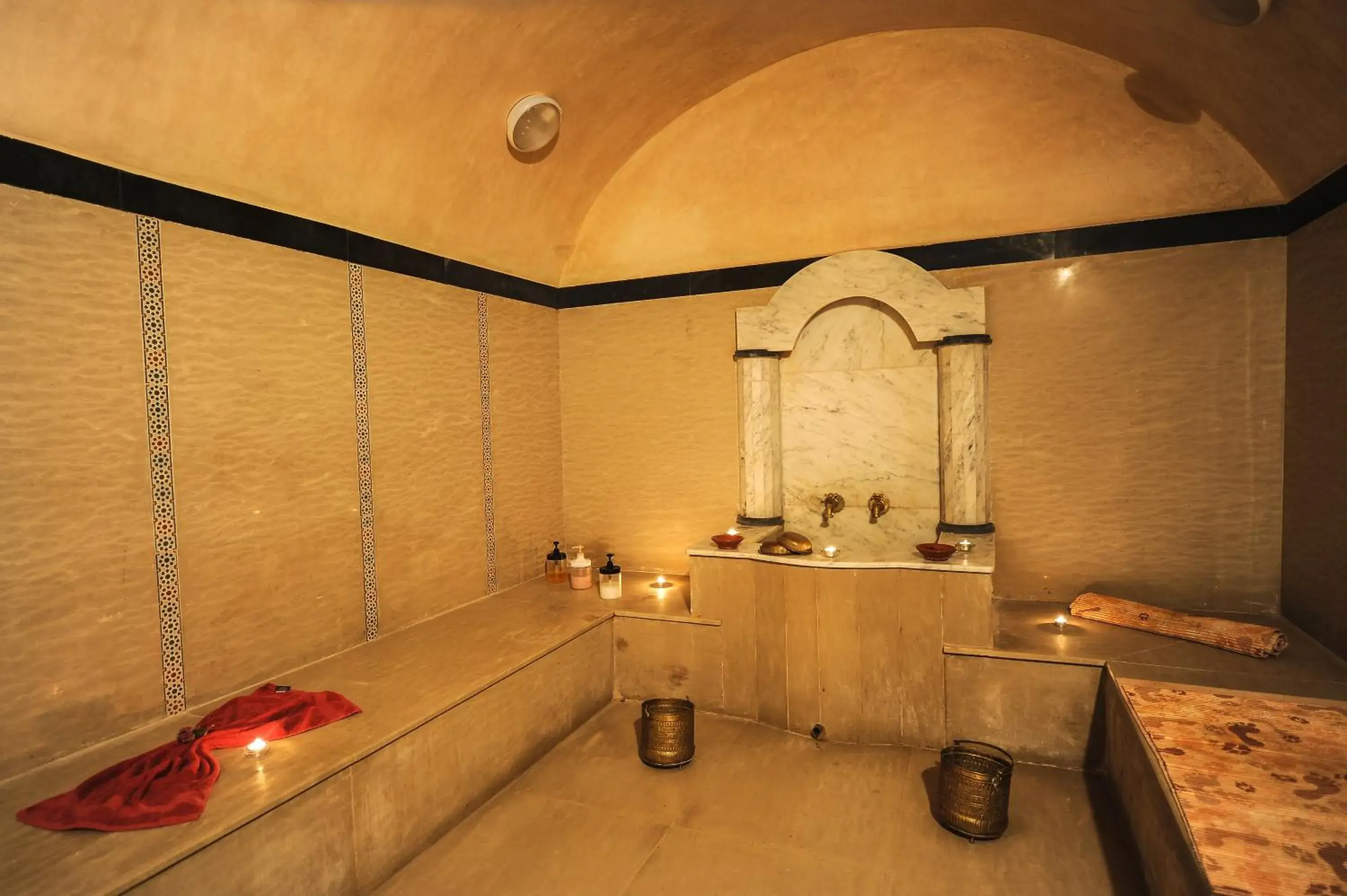 Spa and wellness centre/facilities, Bathroom in Hotel Riad Ennakhil & SPA