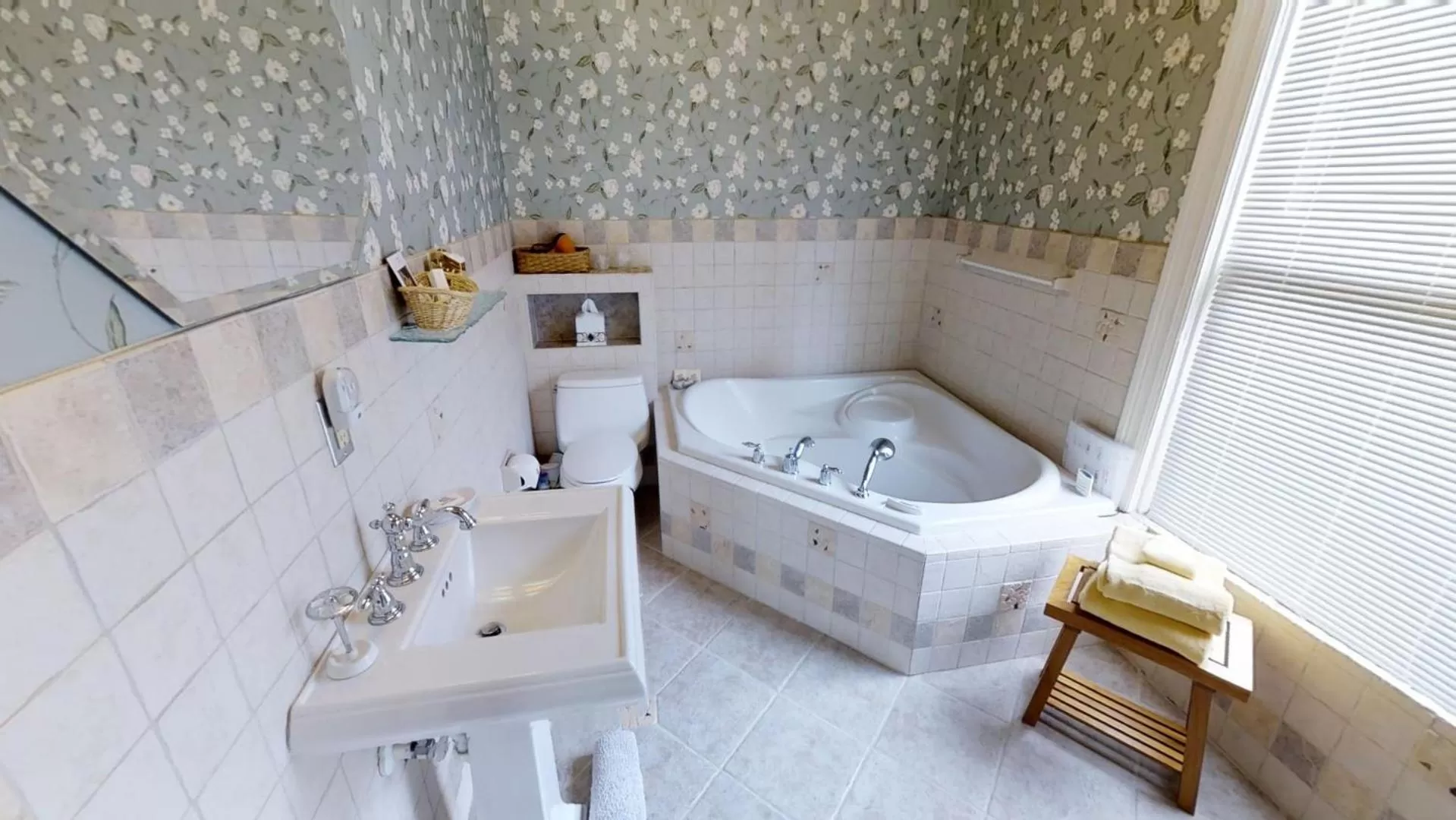 Bathroom in Hanna House Bed & Breakfast