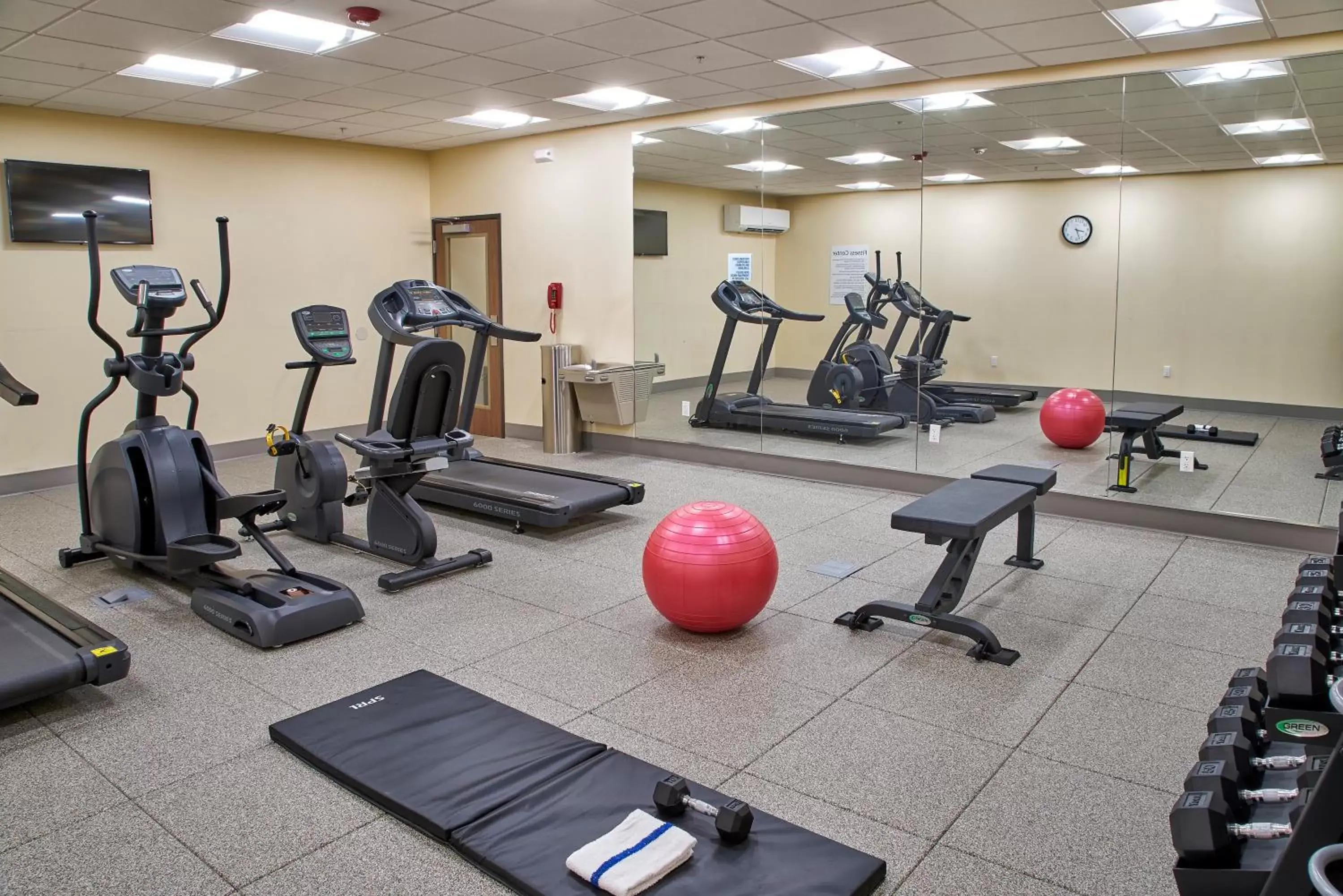 Fitness centre/facilities, Fitness Center/Facilities in Holiday Inn Express & Suites Tulsa NE, Claremore, an IHG Hotel