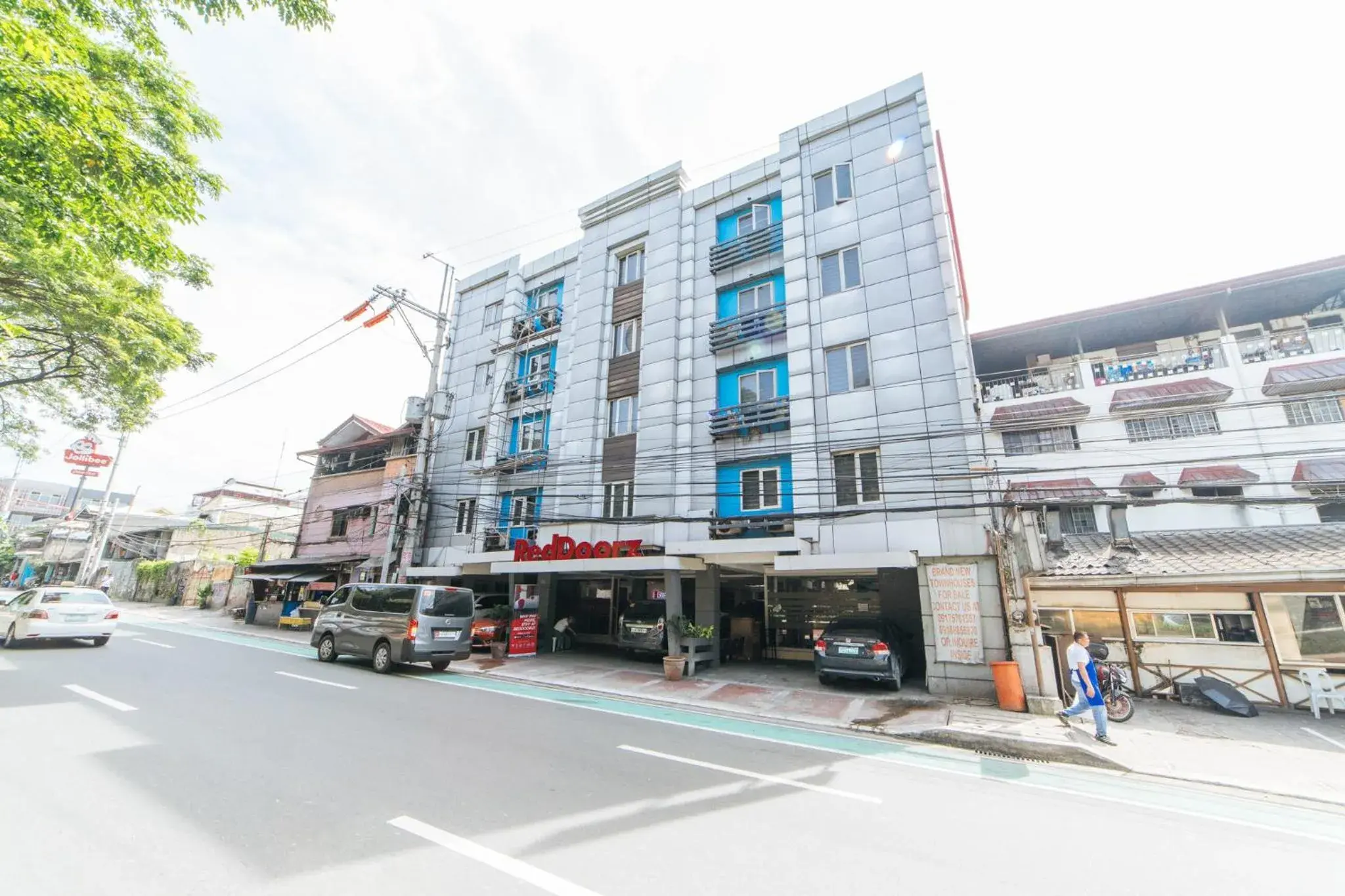 Neighbourhood in RedDoorz Plus at One Liberty Hotel Kalayaan Avenue