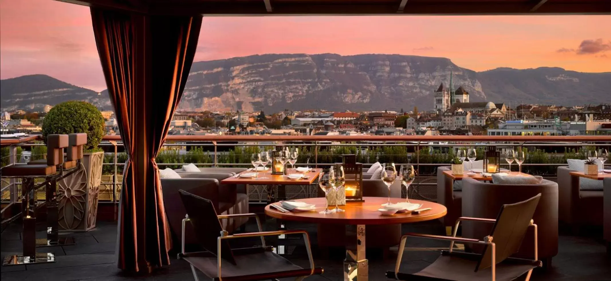 Restaurant/places to eat, Mountain View in Four Seasons Hotel des Bergues Geneva