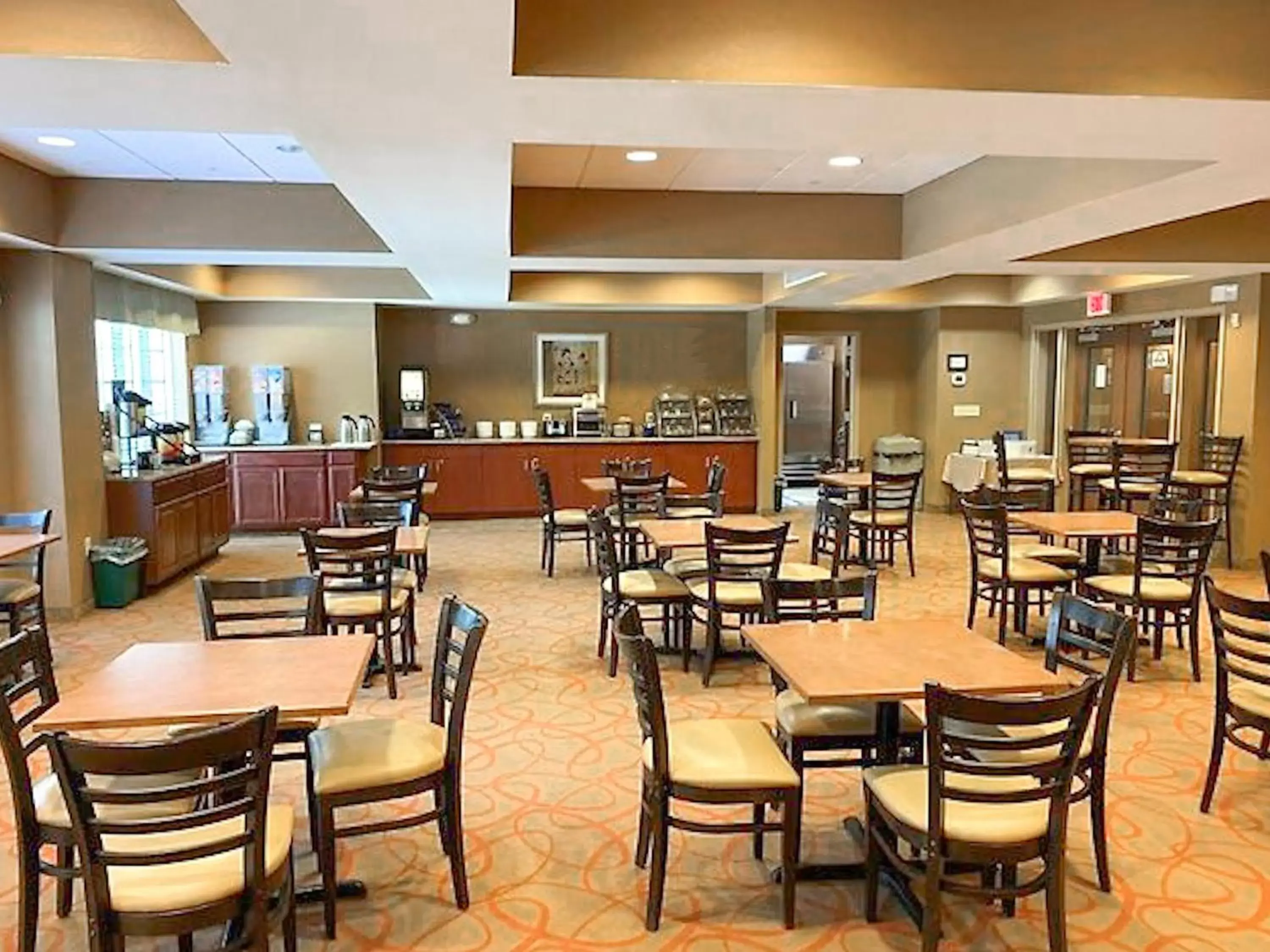 Breakfast, Restaurant/Places to Eat in Palm Coast Hotel & Suites-I-95