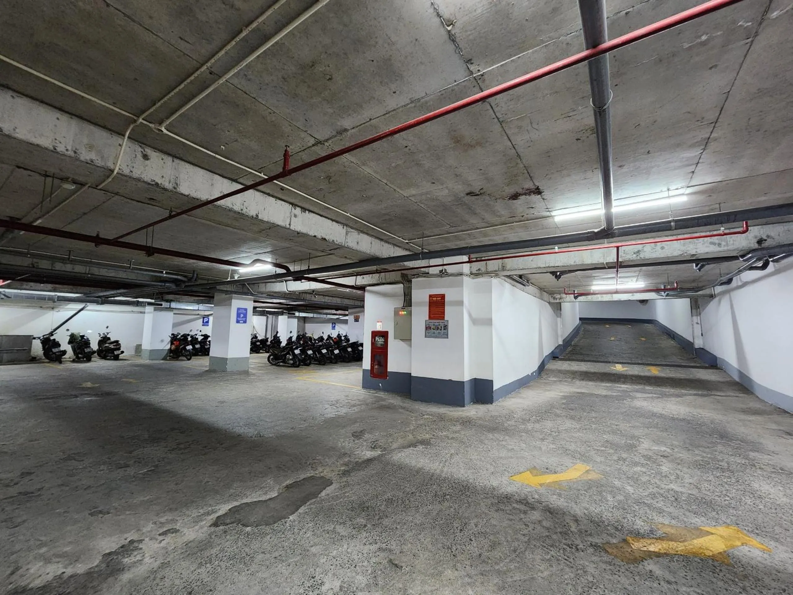 Parking in Muong Thanh Grand Saigon Centre Hotel