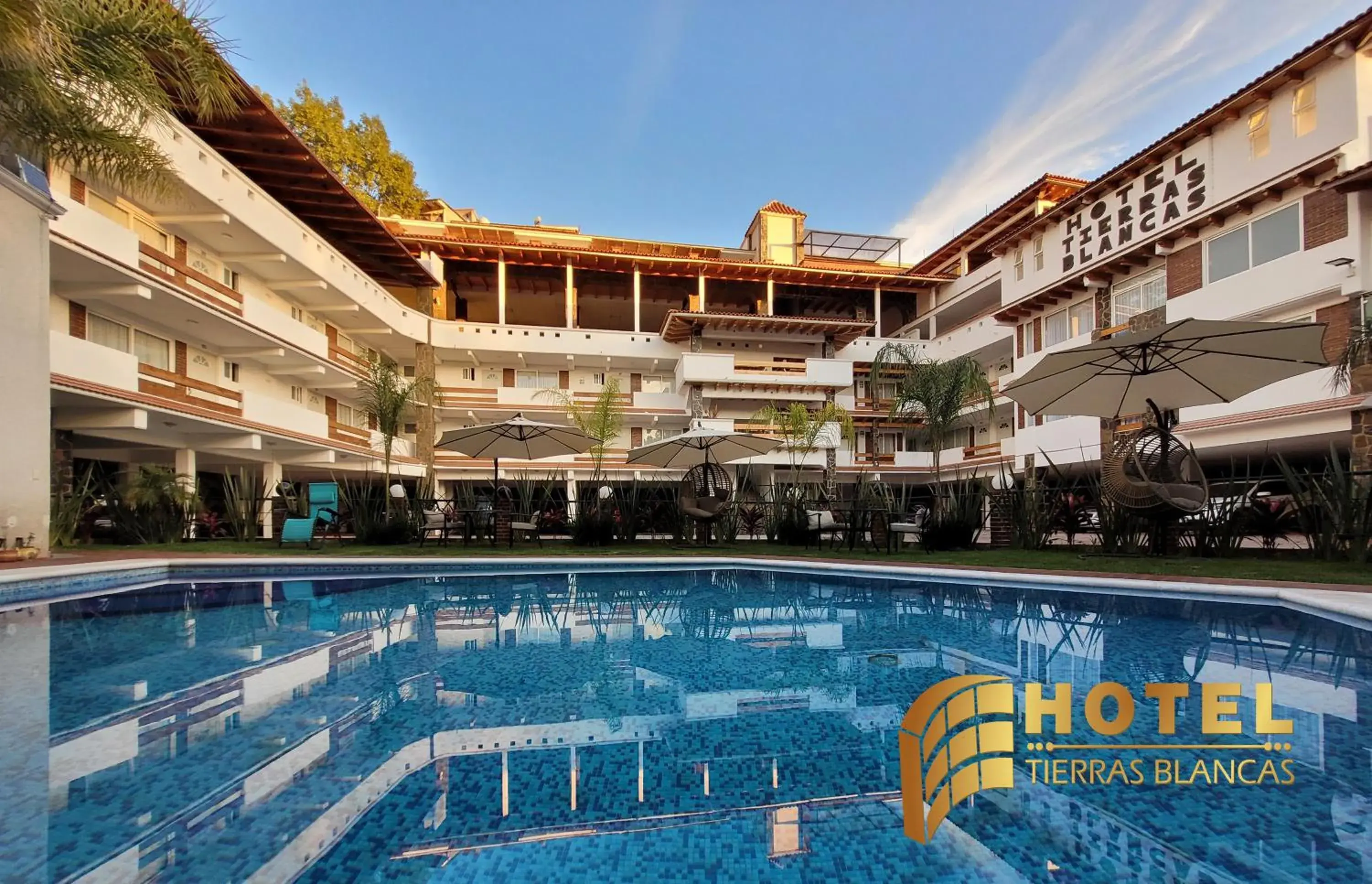 Property building, Swimming Pool in Hotel Tierras Blancas