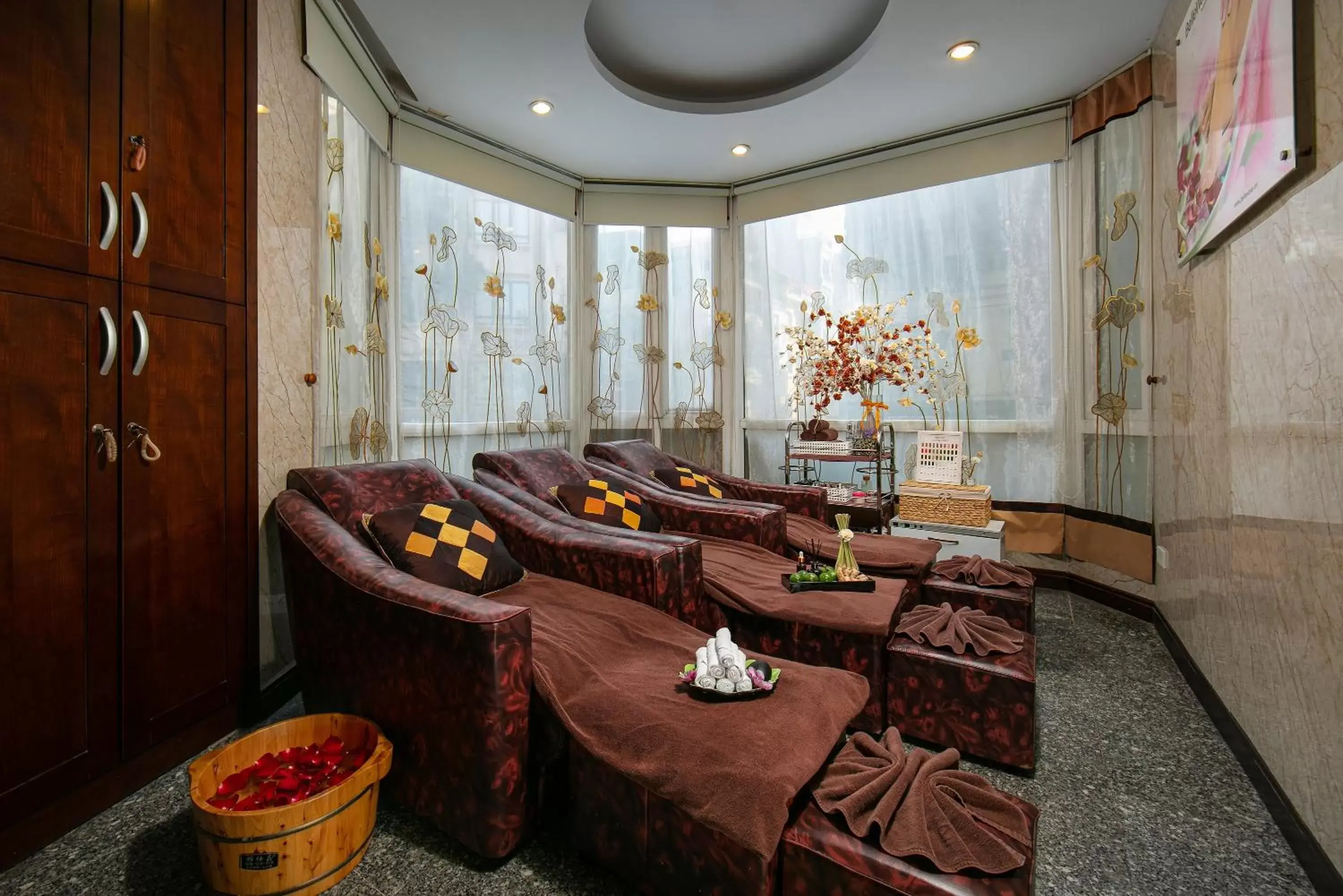 Massage in Hong Ngoc Cochinchine Boutique Hotel & Spa