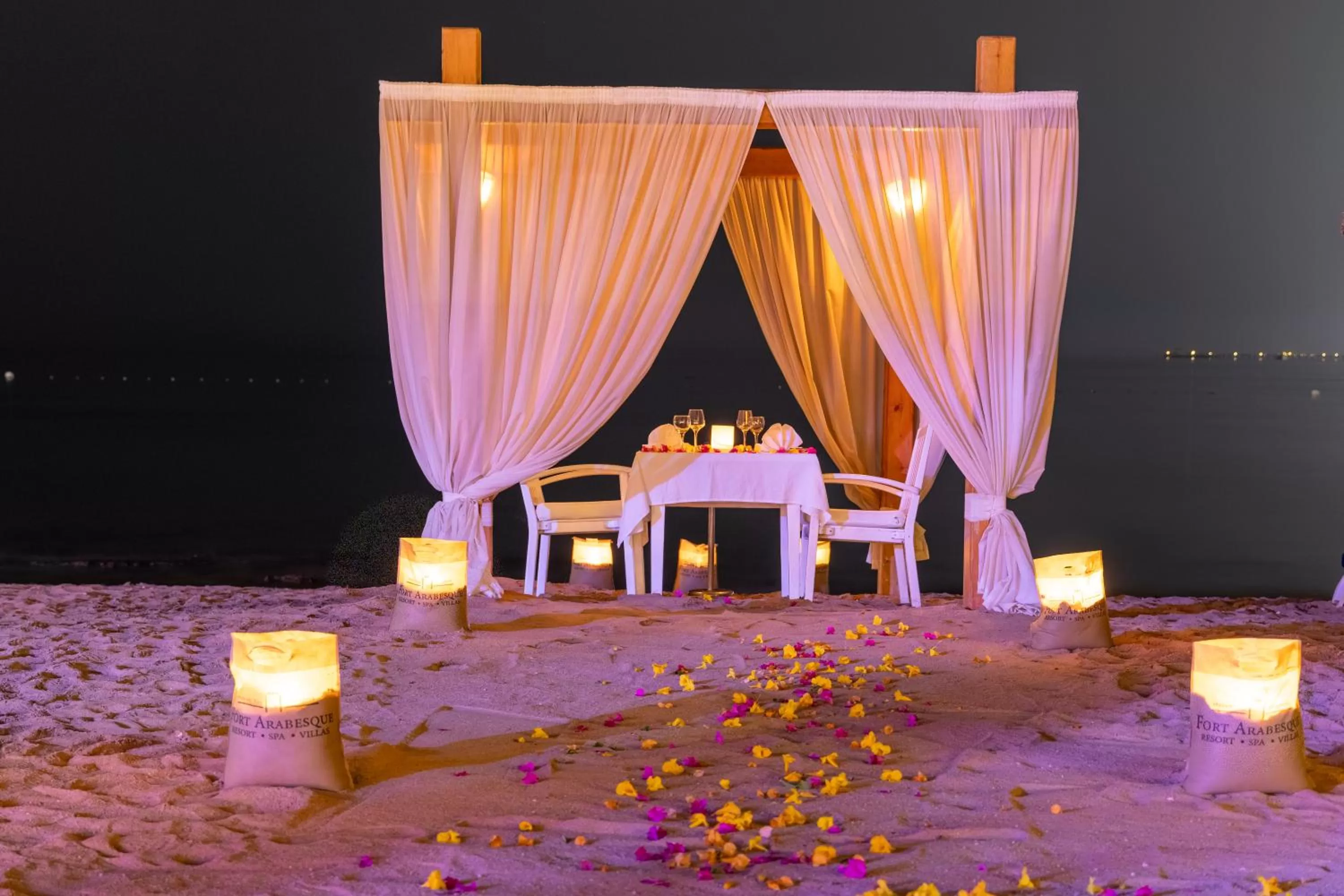 Night in Fort Arabesque Resort, Spa & Villas